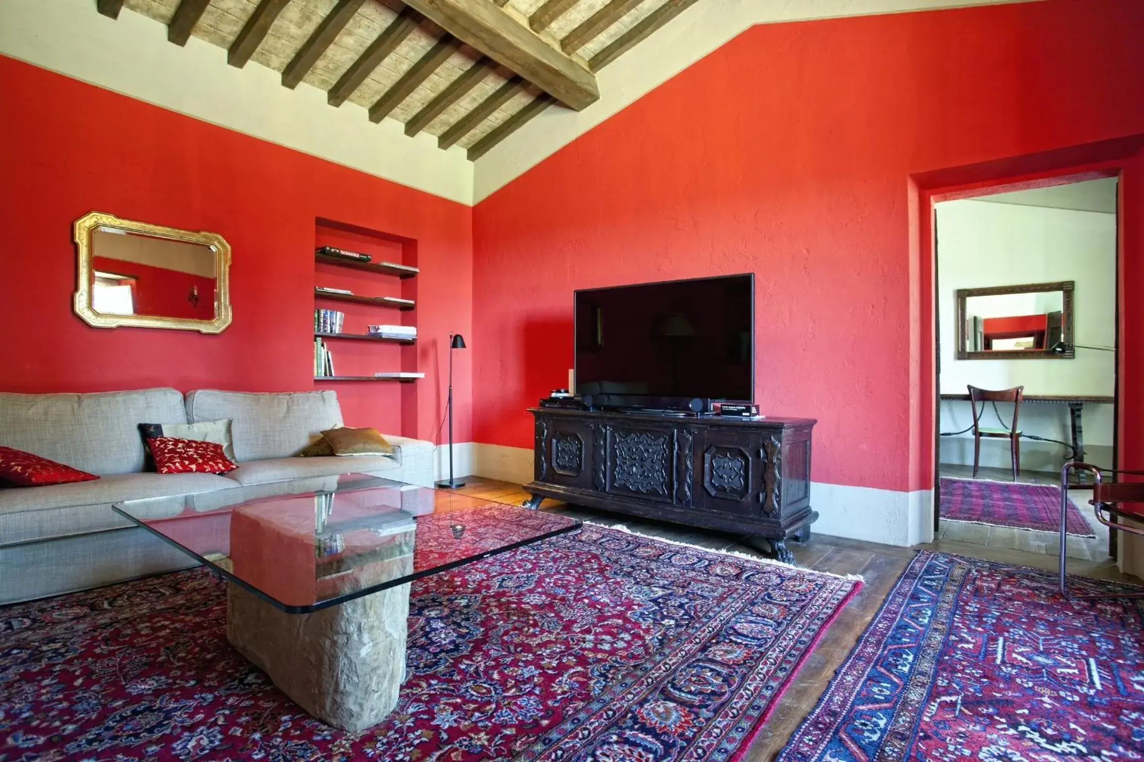 Communal lounge/ TV room in Villa San Pietro Communal lounge/ TV room in Villa San Pietro