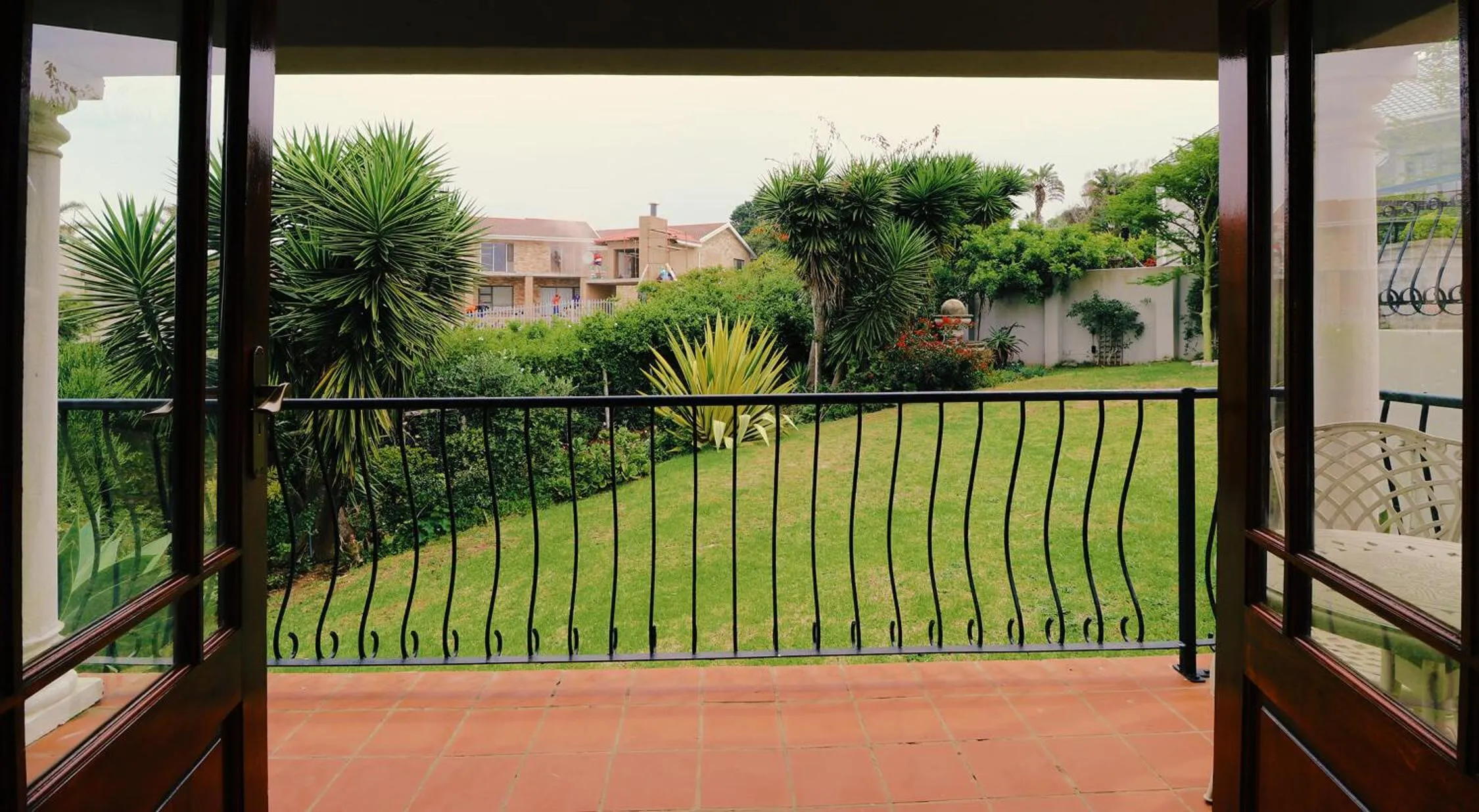 Sea Whisper Self Catering