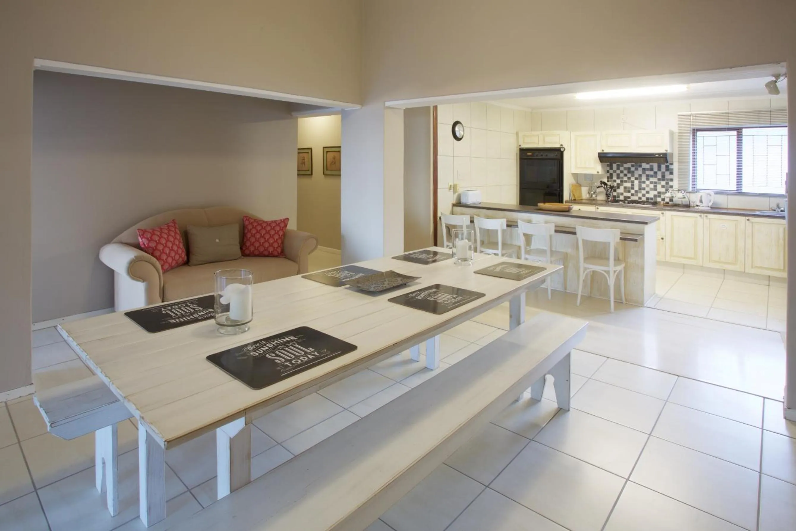 Food and drinks in Sea Whisper Self Catering