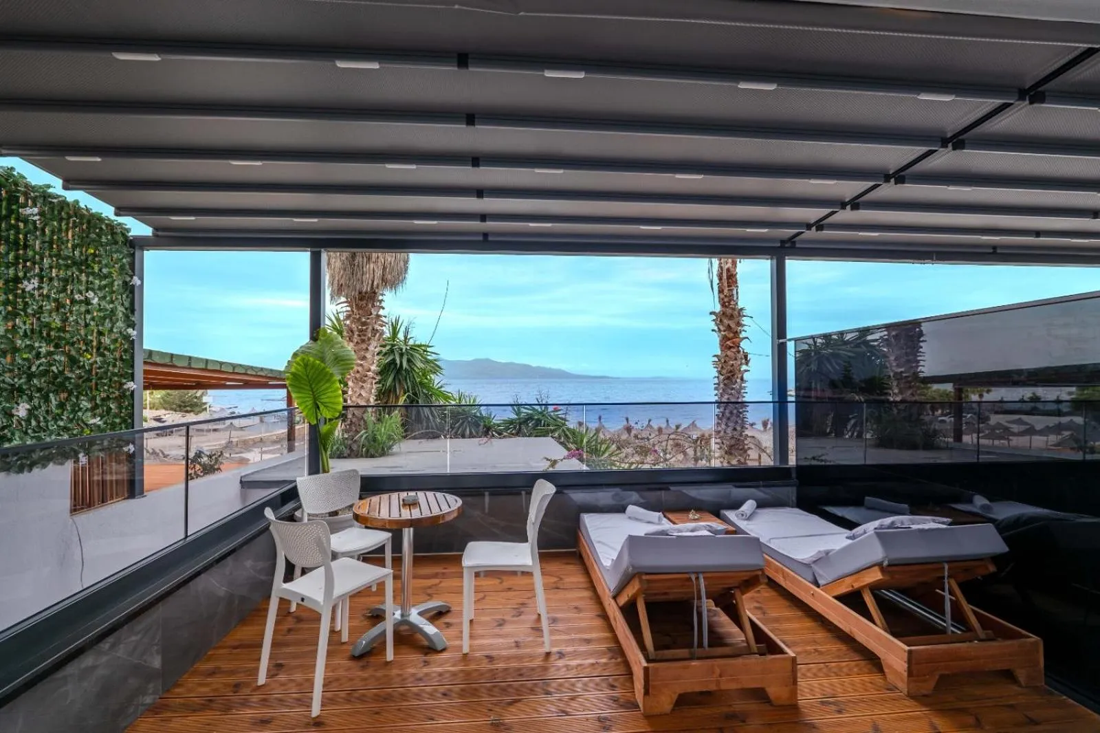 Day in Vila Era Beach