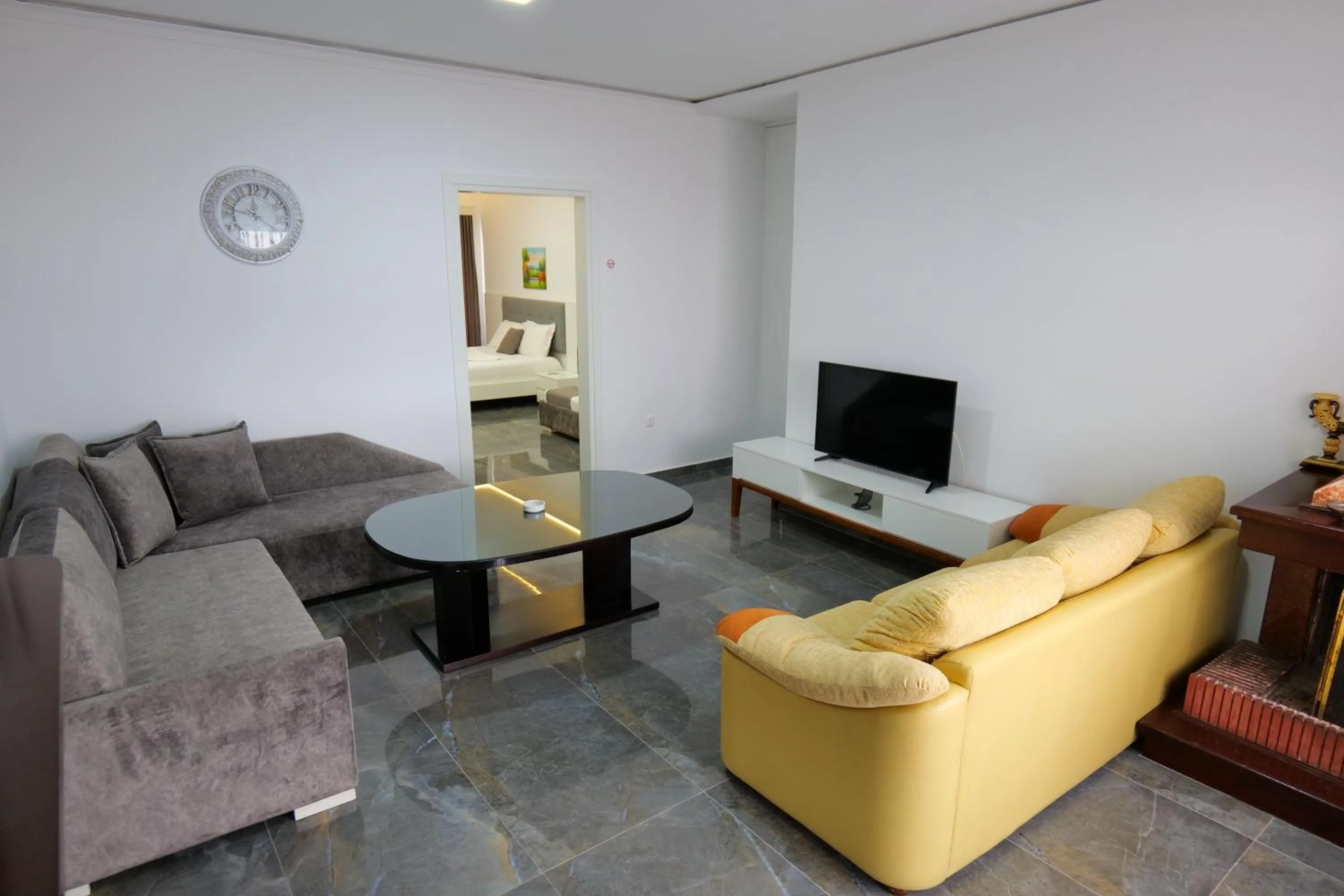 TV and multimedia in Vila Era Beach