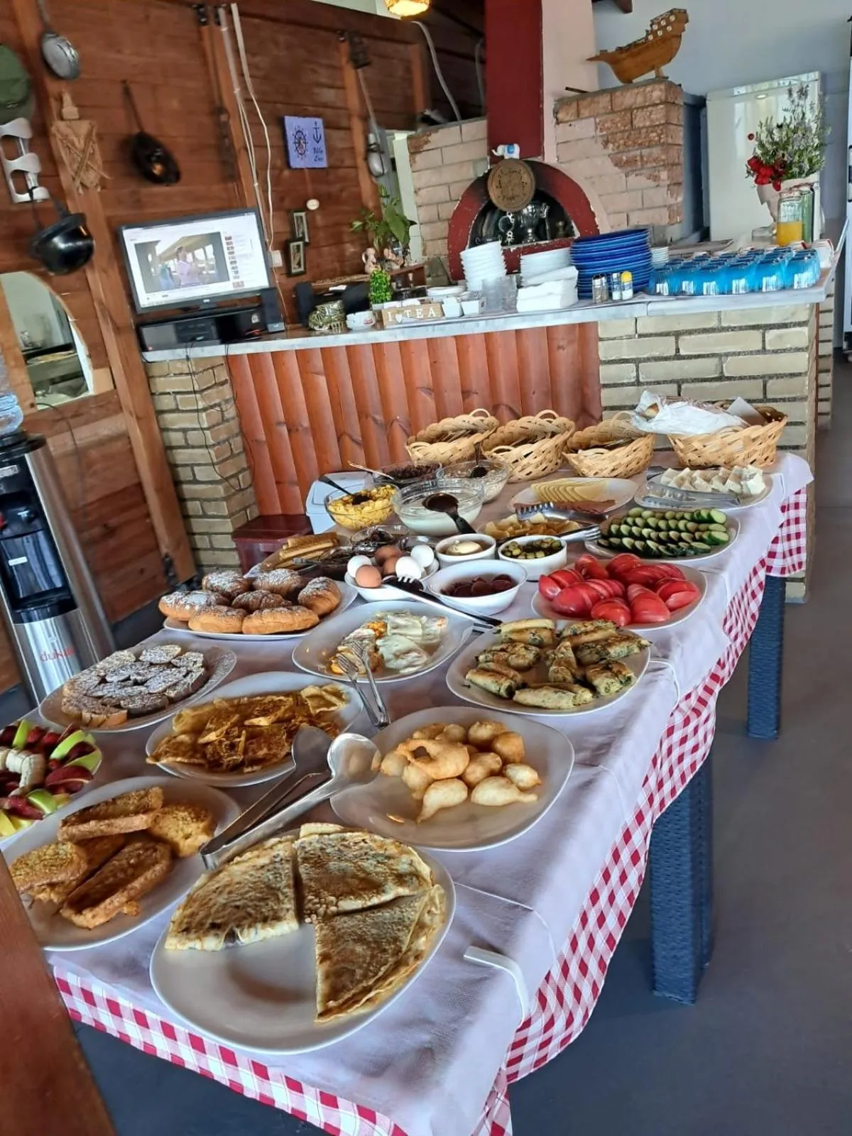 Breakfast in Vila Era Beach