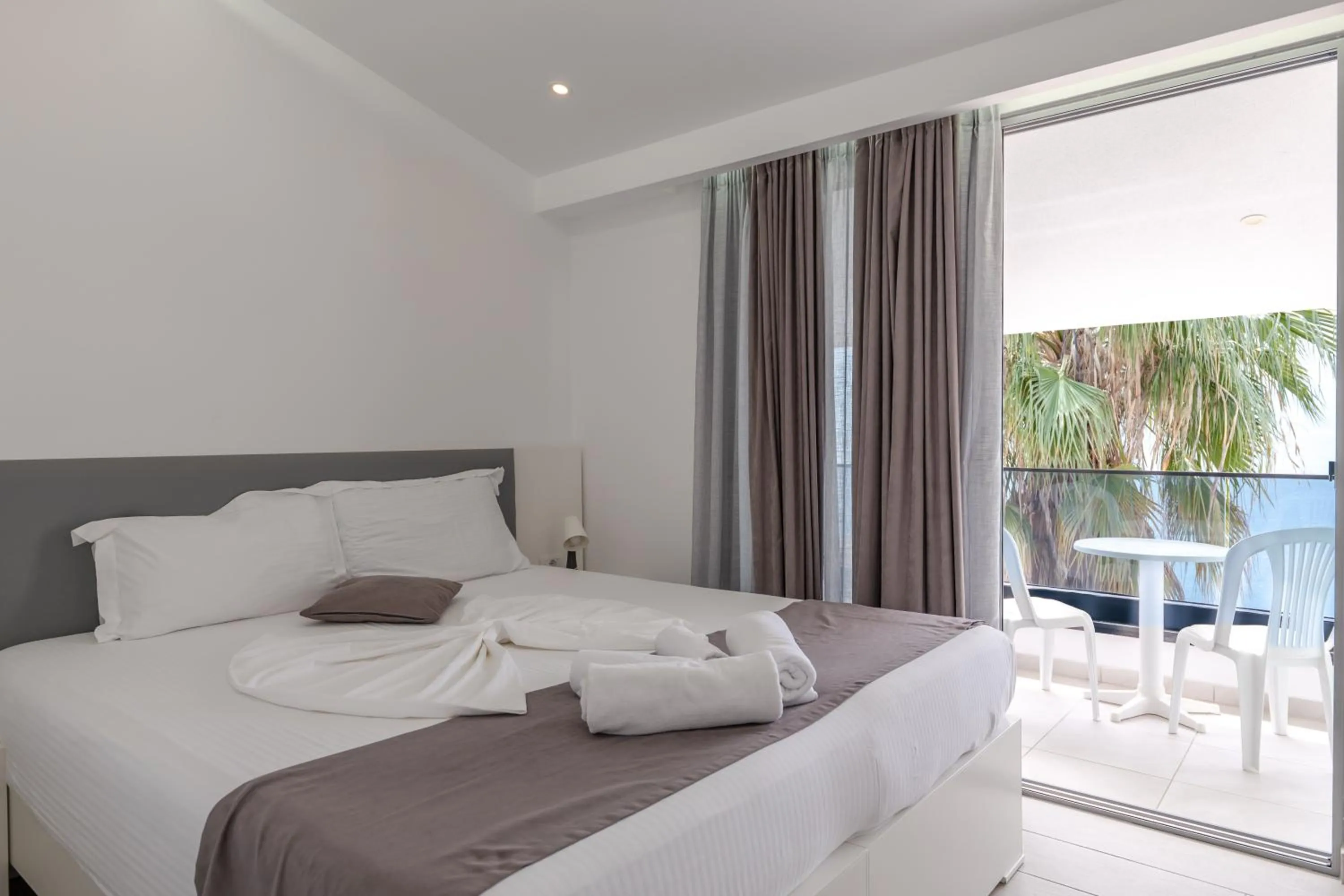 Bed in Vila Era Beach