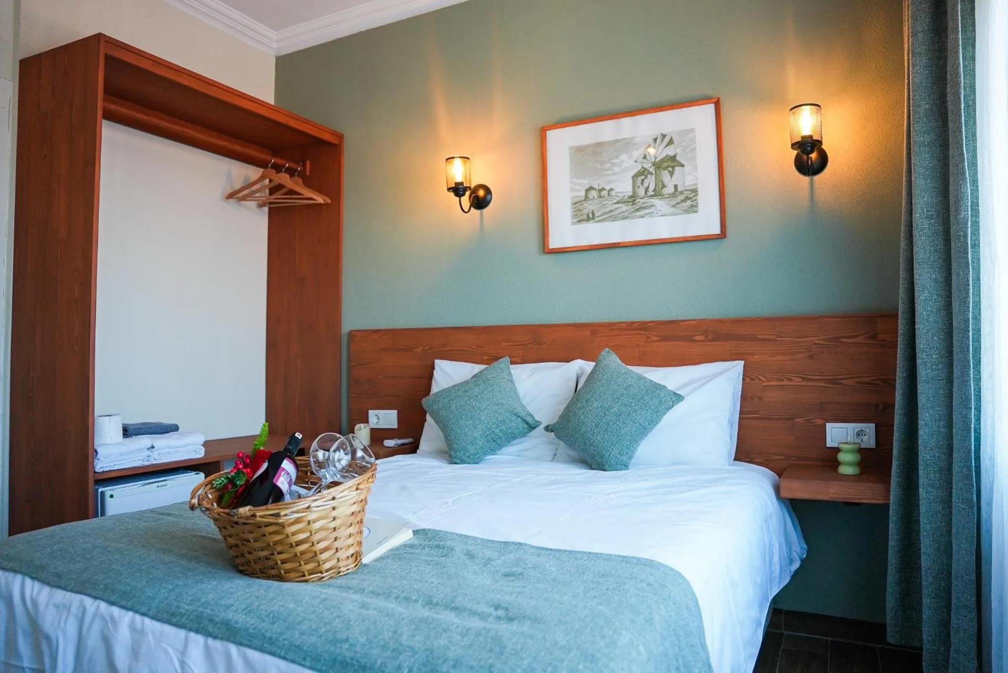 Photo of the whole room, Bed in Bozcaada Aspava Otel