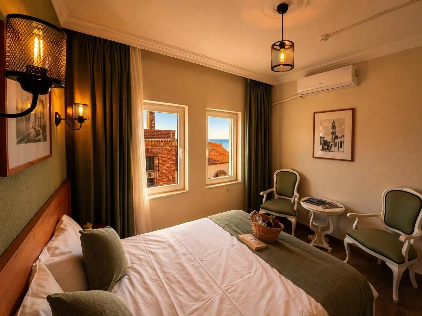 View (from property/room), Bed in Bozcaada Aspava Otel