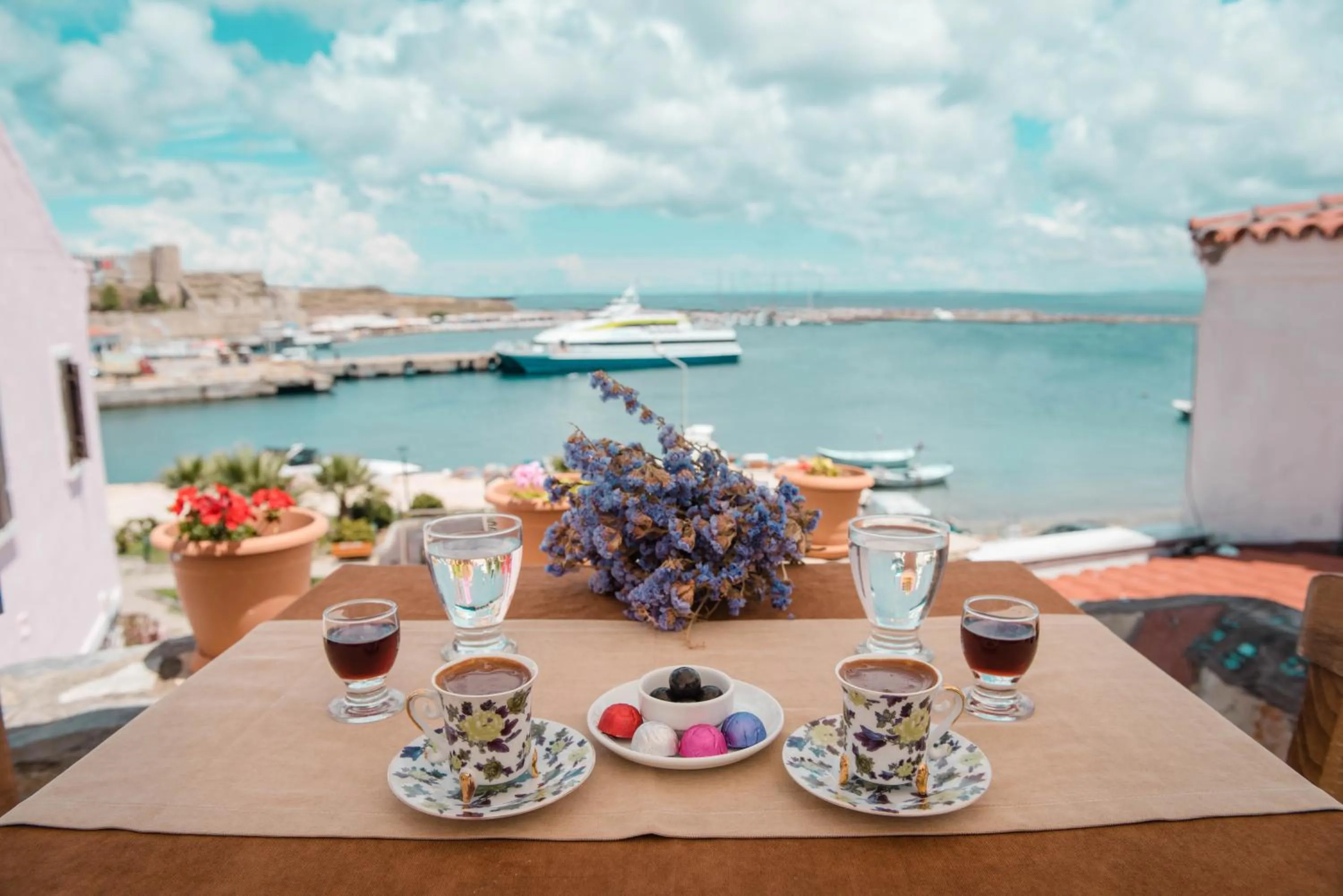 Day in Bozcaada Aspava Otel