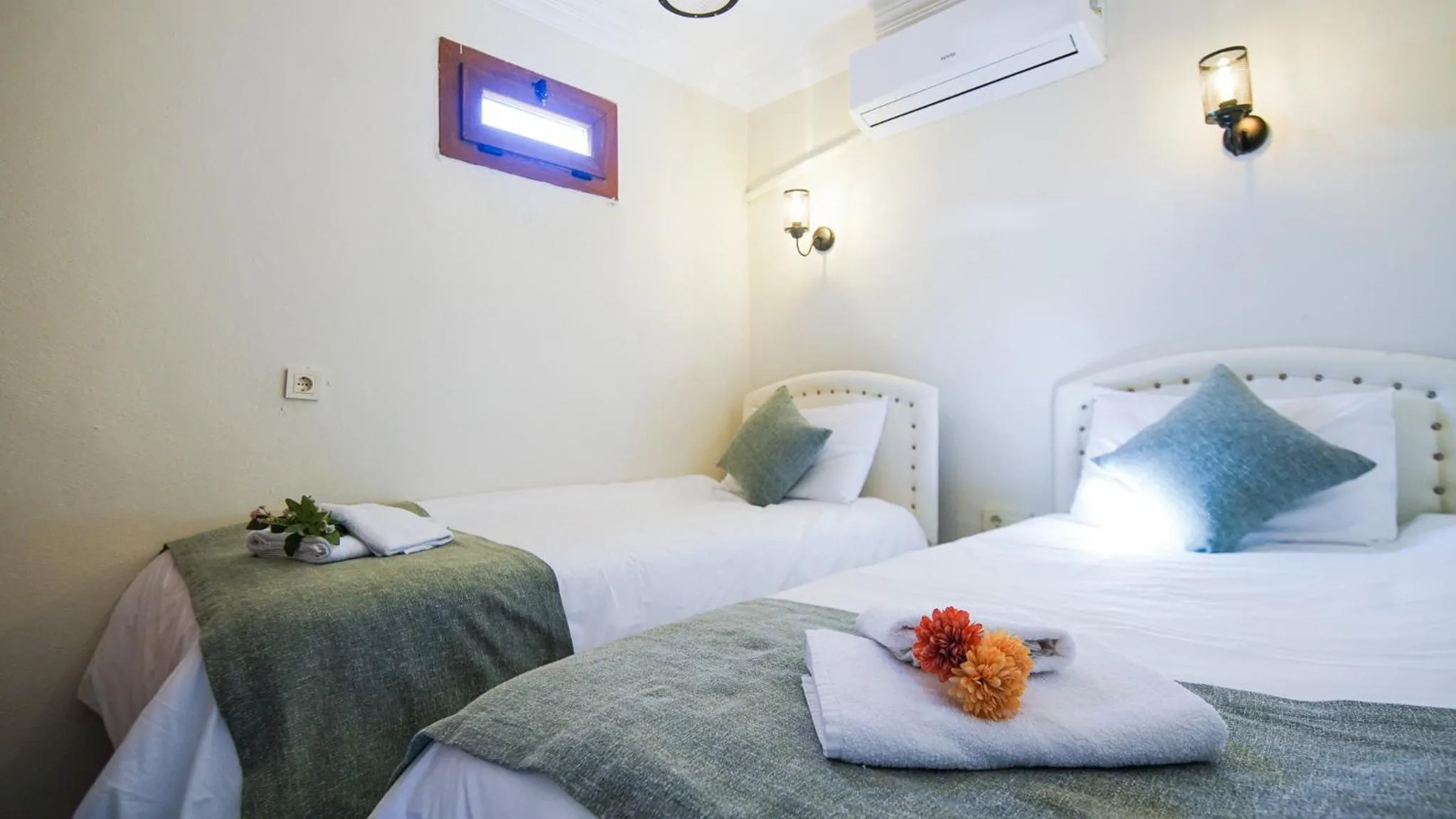 Bed in Bozcaada Aspava Otel