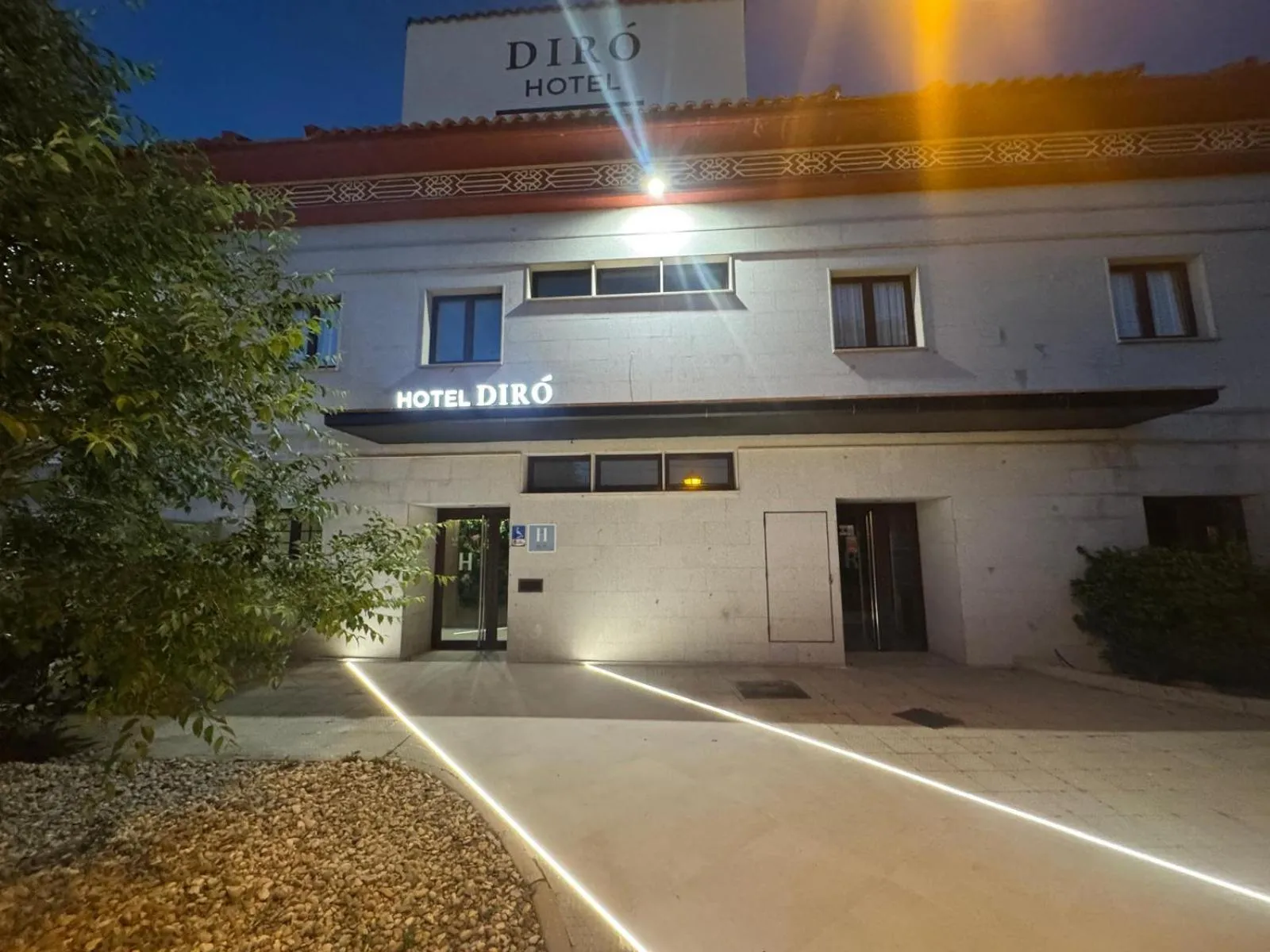 Hotel Ávila Diró