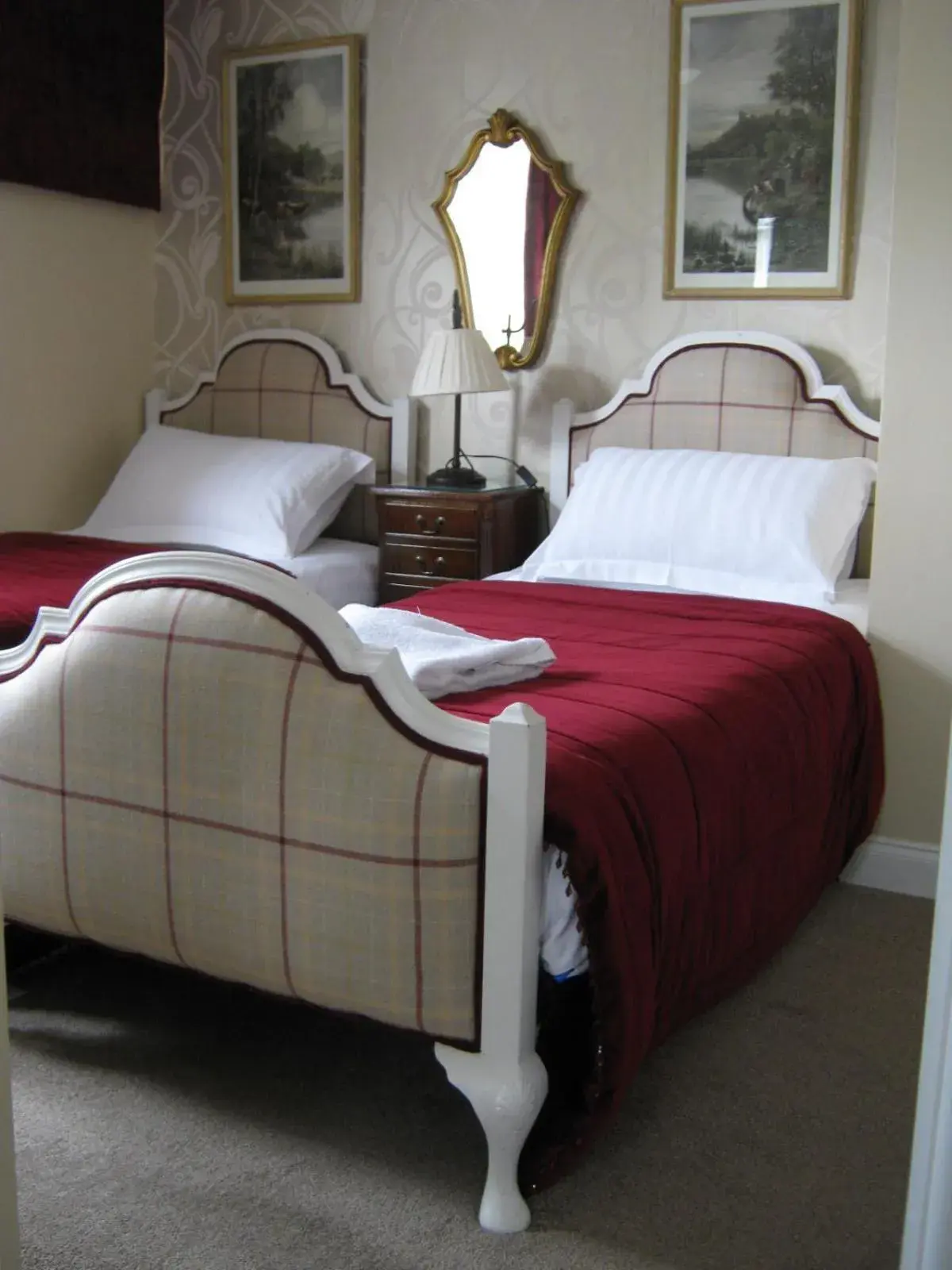Deluxe Double or Twin Room - single occupancy in Holly Tree B&B Deluxe Double or Twin Room - single occupancy in Holly Tree B&B