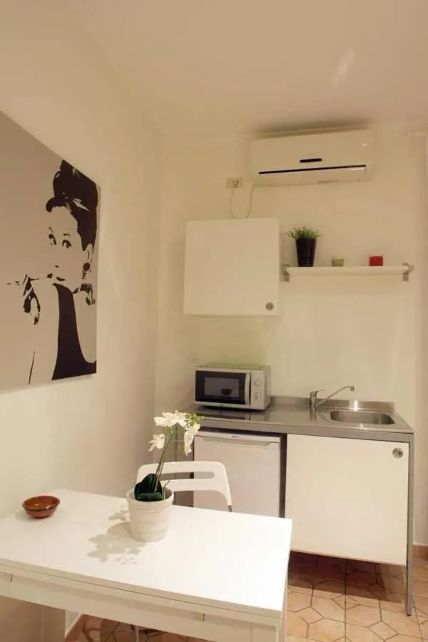 Decorative detail in Dei Meravigli