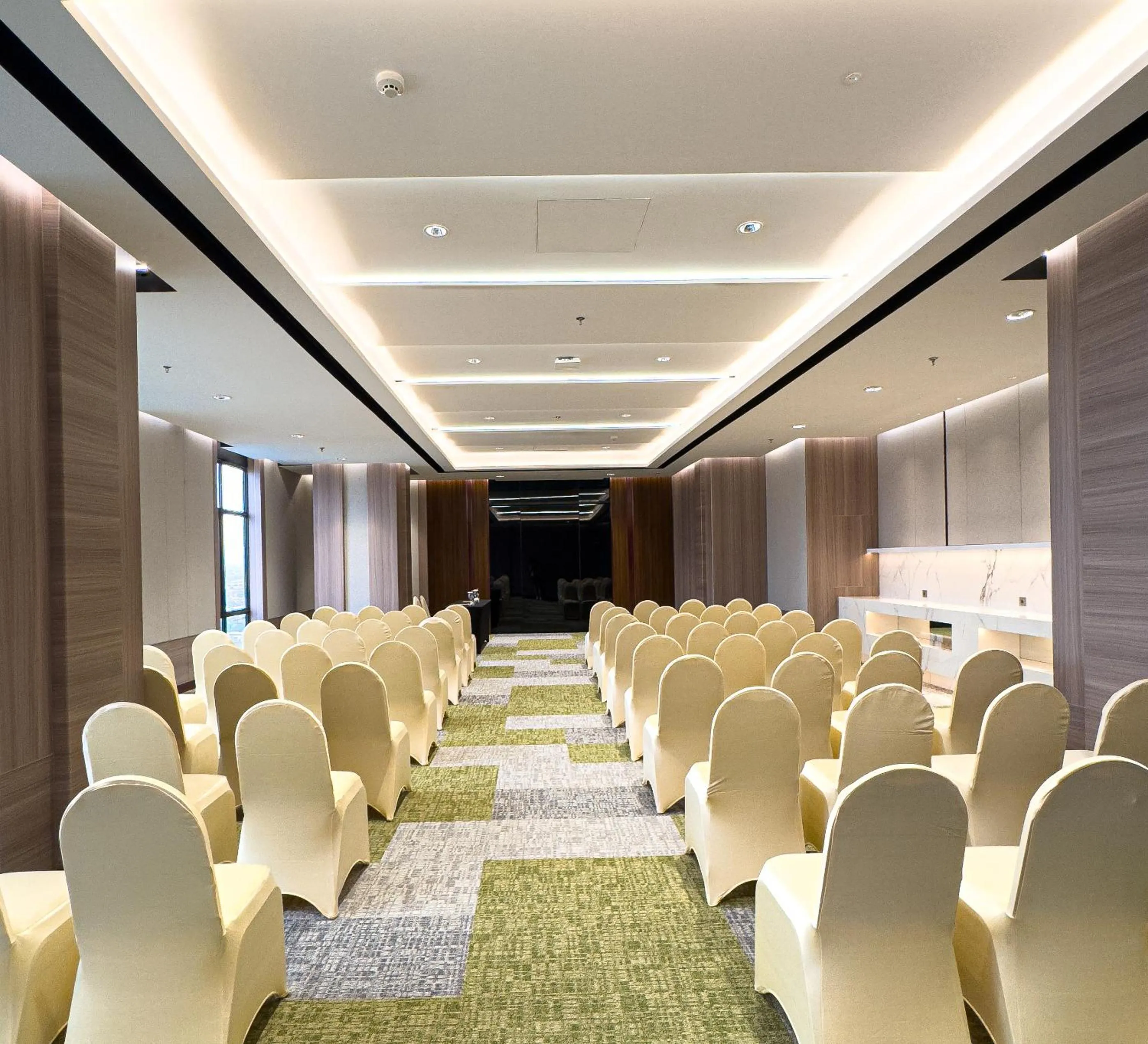 Meeting/conference room in Somerset Queen City Semarang