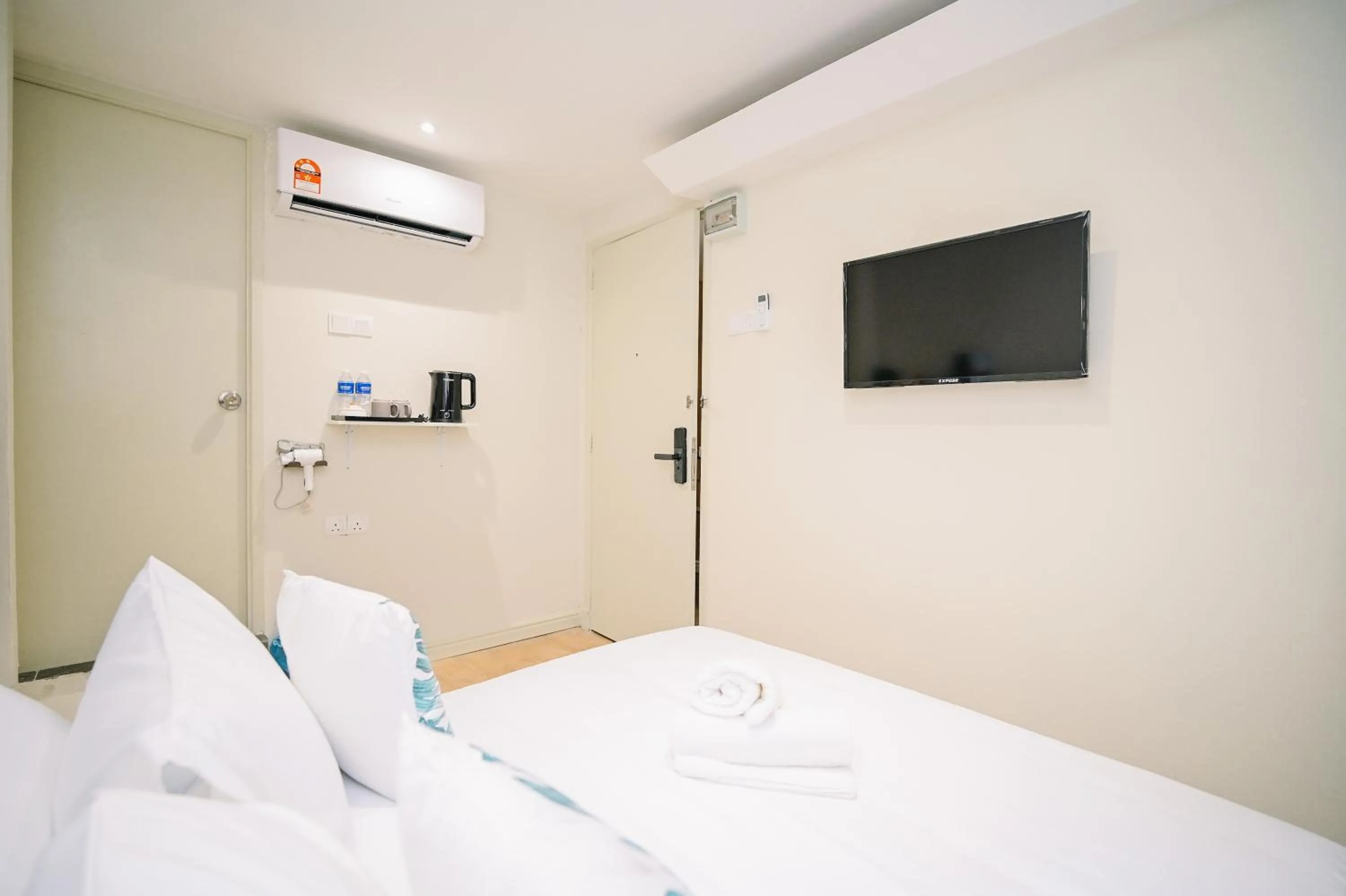 Bed in Swing & Pillows - Sungei Wang Bukit Bintang