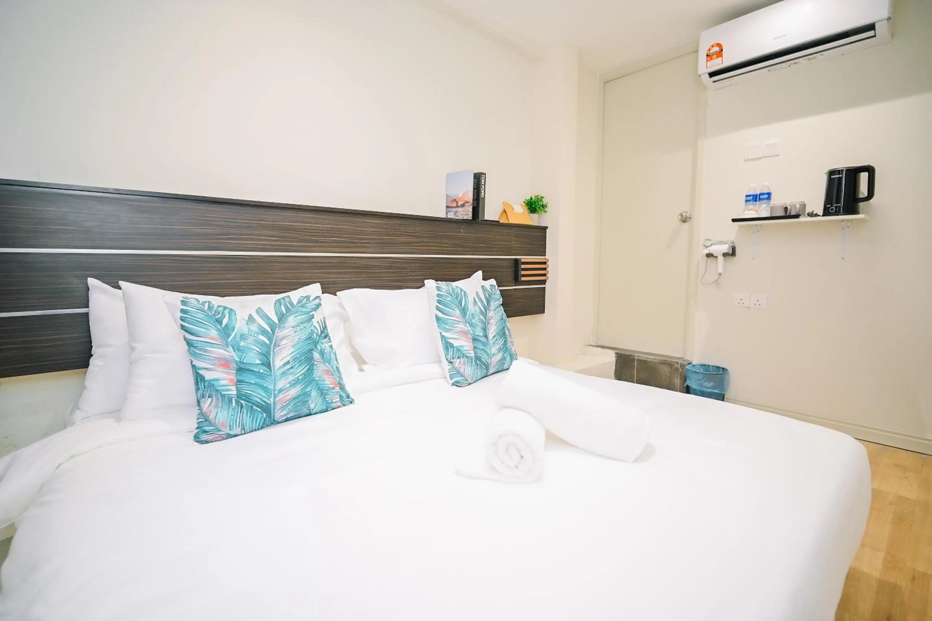 Bed in Swing & Pillows - Sungei Wang Bukit Bintang