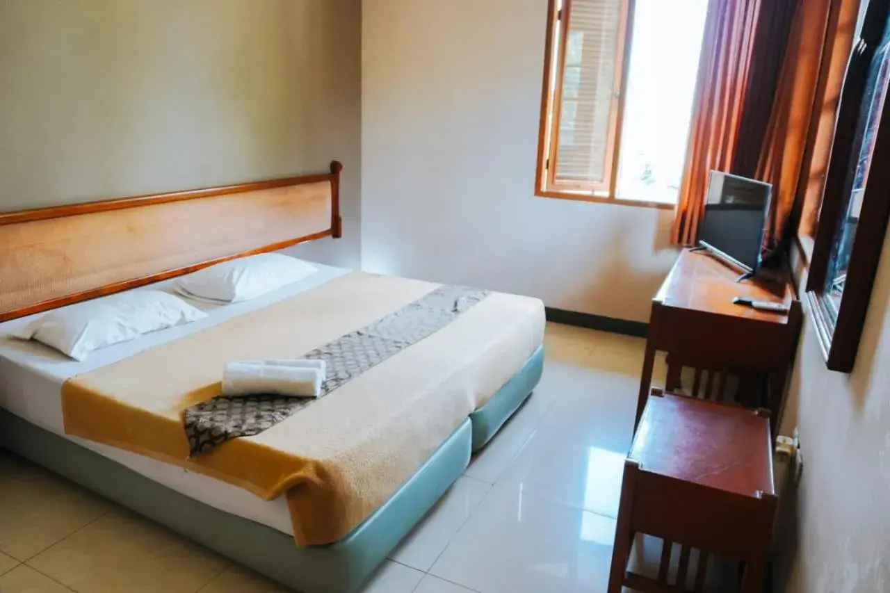 Double Room in Hotel Wisma Dago Double Room in Hotel Wisma Dago