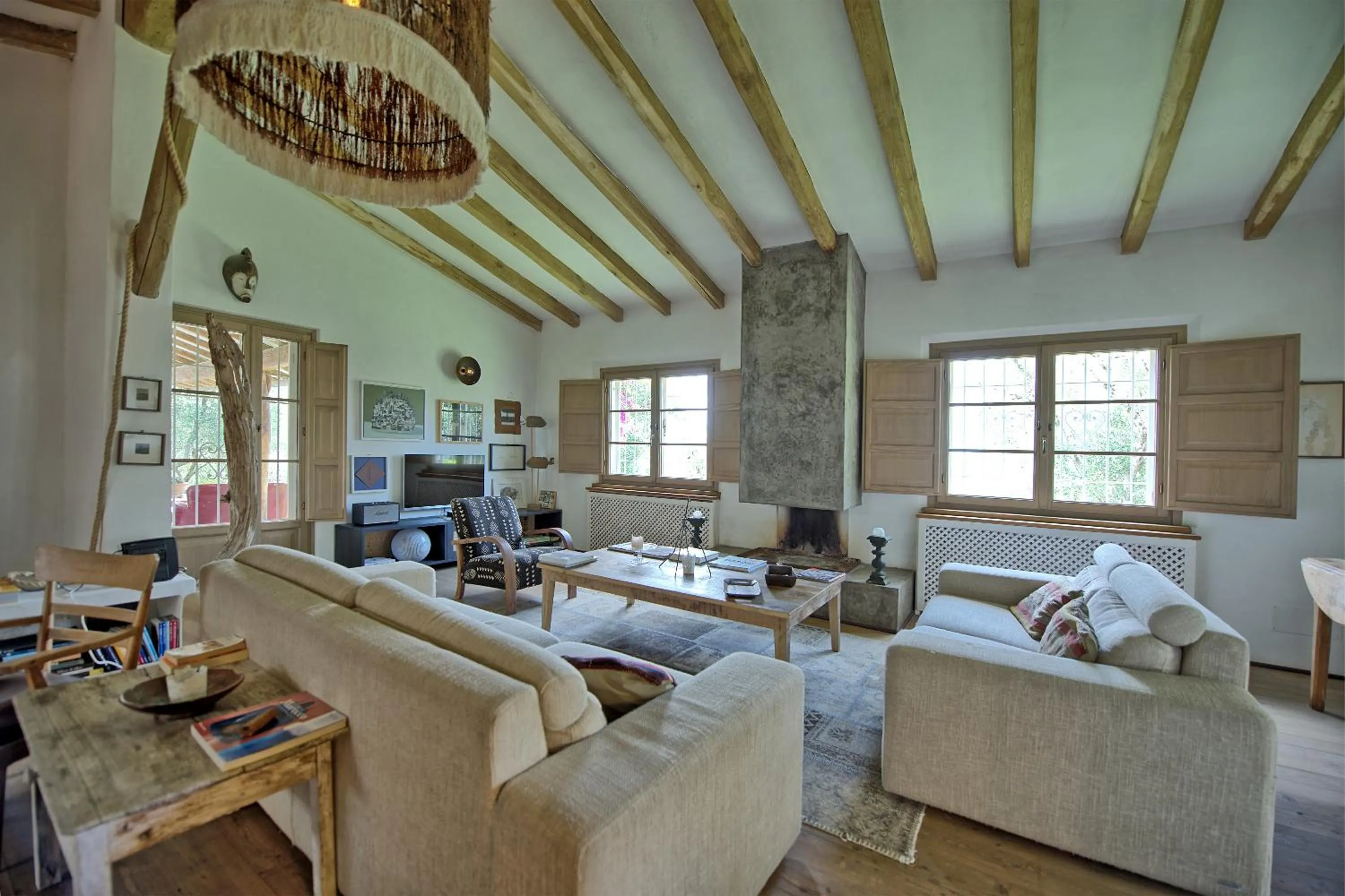 TV and multimedia in Villa Oliveta by PosarelliVillas