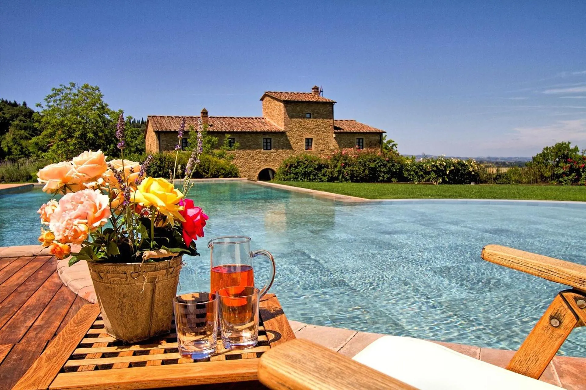 Garden in Villa Petrognano by PosarelliVillas