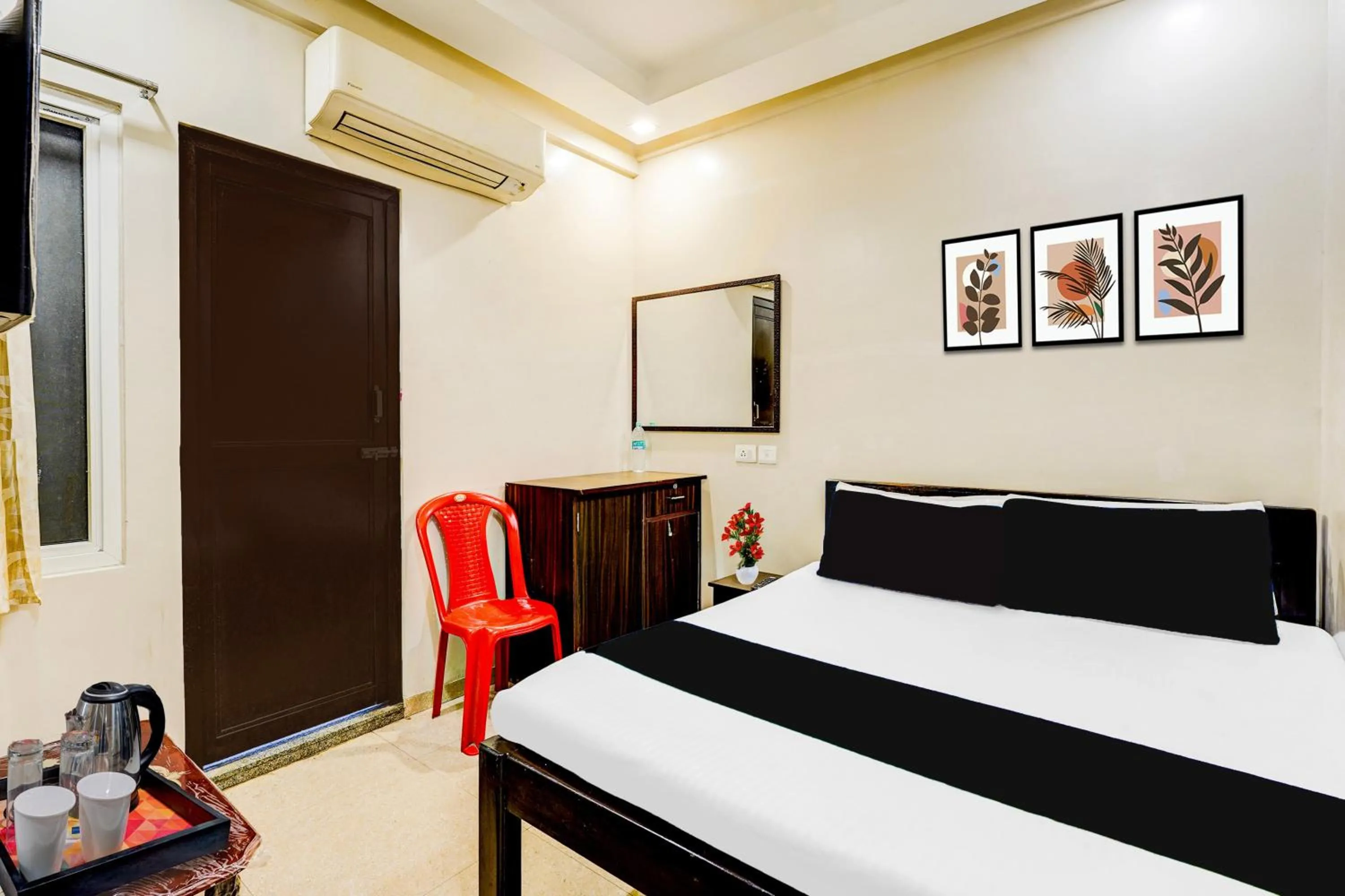 Bedroom, Bed in Hotel O MA Chidambaram Stadium Formerly Sarvanas Park