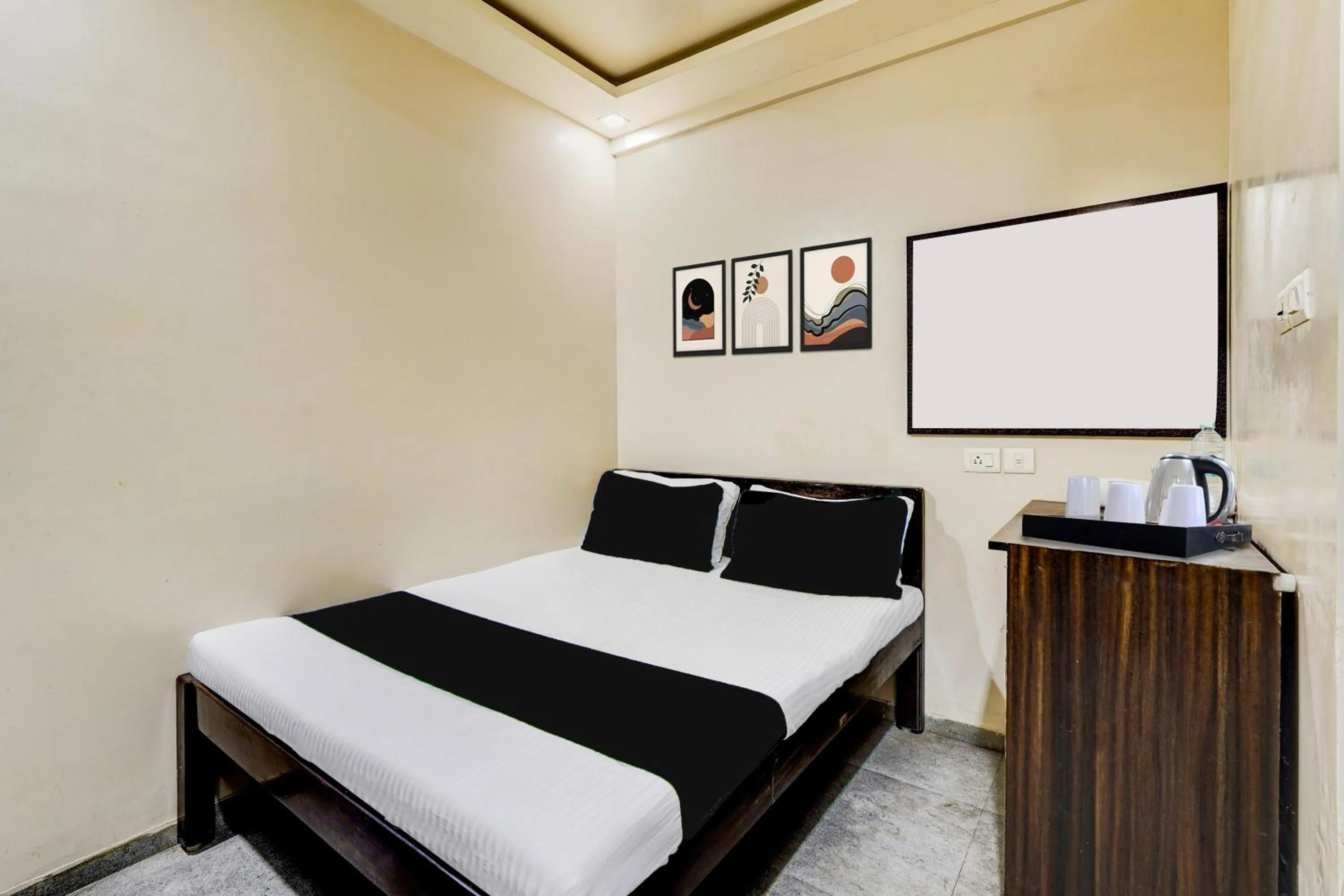 Bedroom, Bed in Hotel O MA Chidambaram Stadium Formerly Sarvanas Park