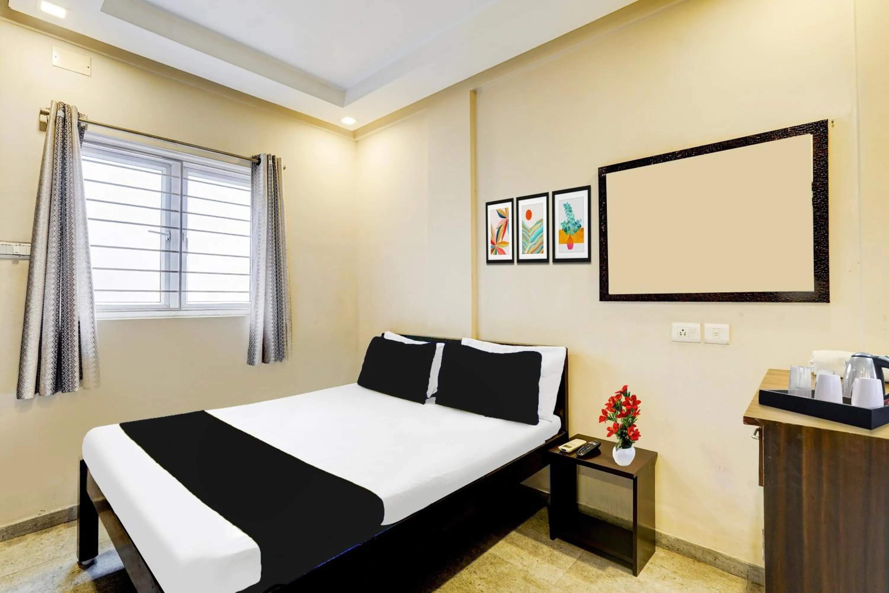 Bedroom, Bed in Hotel O MA Chidambaram Stadium Formerly Sarvanas Park