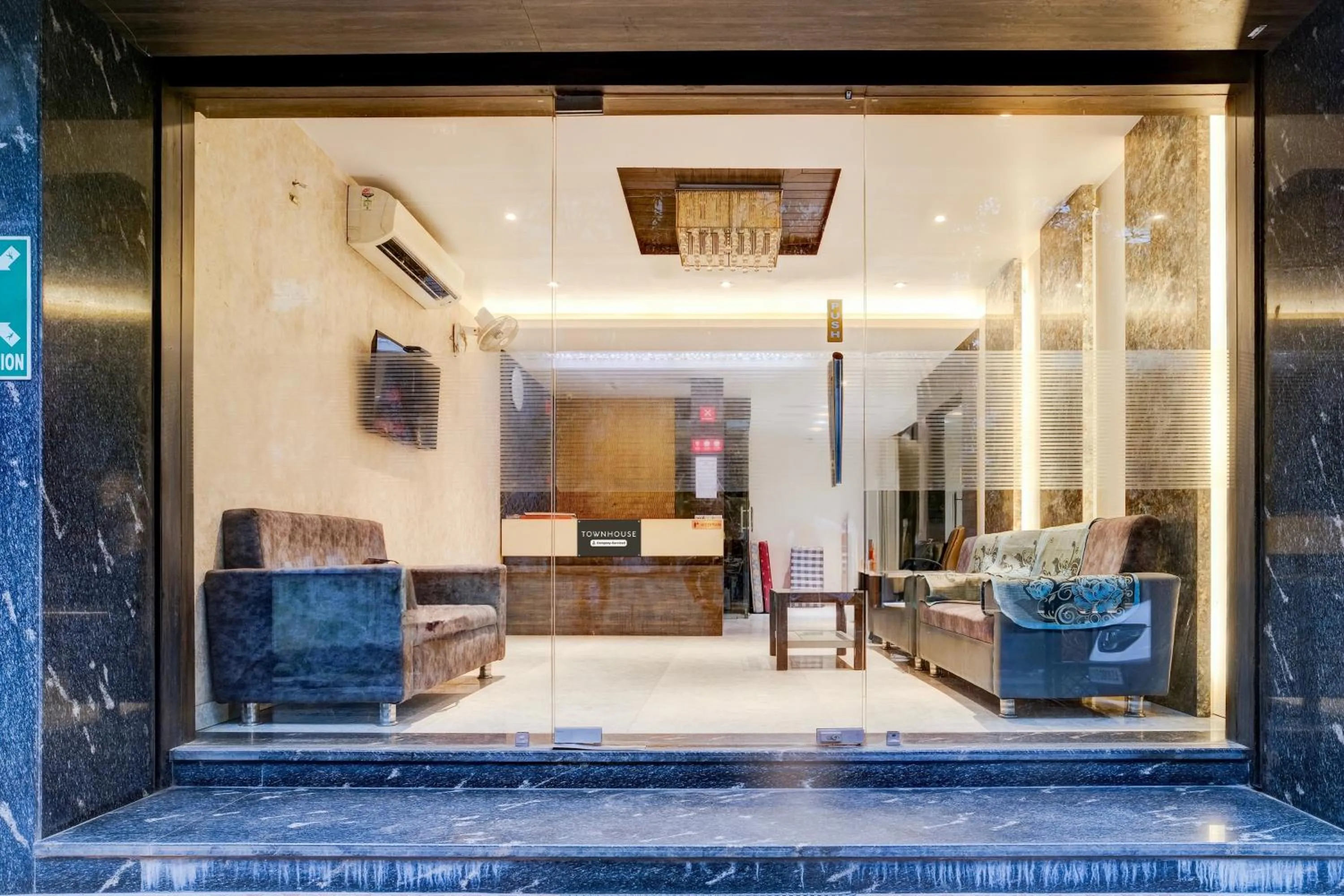 Facade/entrance in Super Townhouse Guwahati Railway Station Formerly Niharika Guest House