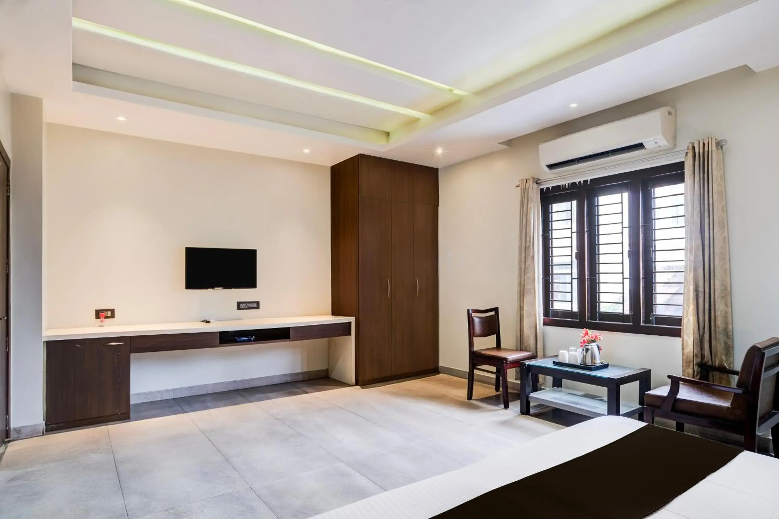 Bedroom, Bed in Super Townhouse Guwahati Railway Station Formerly Niharika Guest House Bedroom, Bed in Super Townhouse Guwahati Railway Station Formerly Niharika Guest House