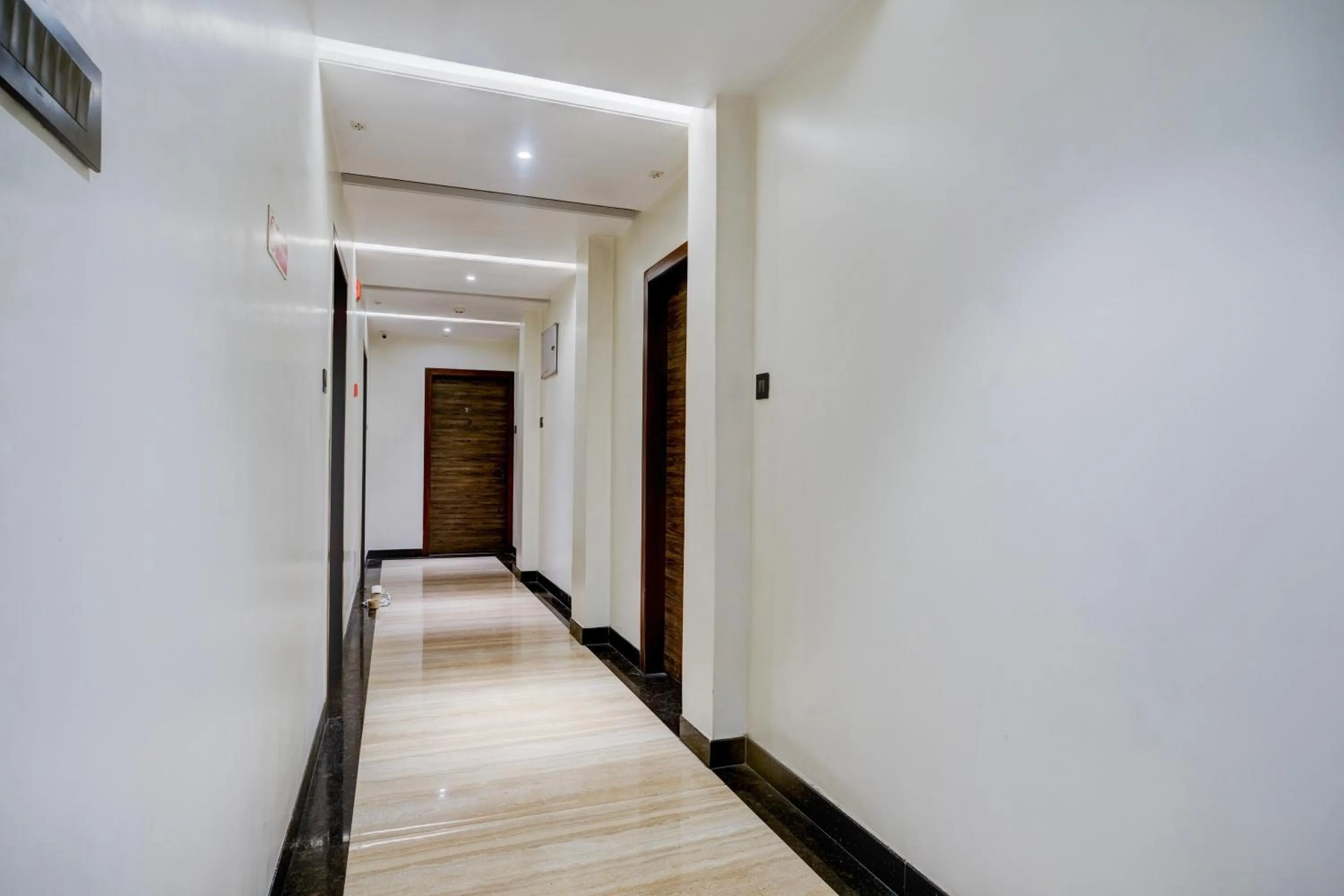 Lobby or reception in Super Townhouse Guwahati Railway Station Formerly Niharika Guest House