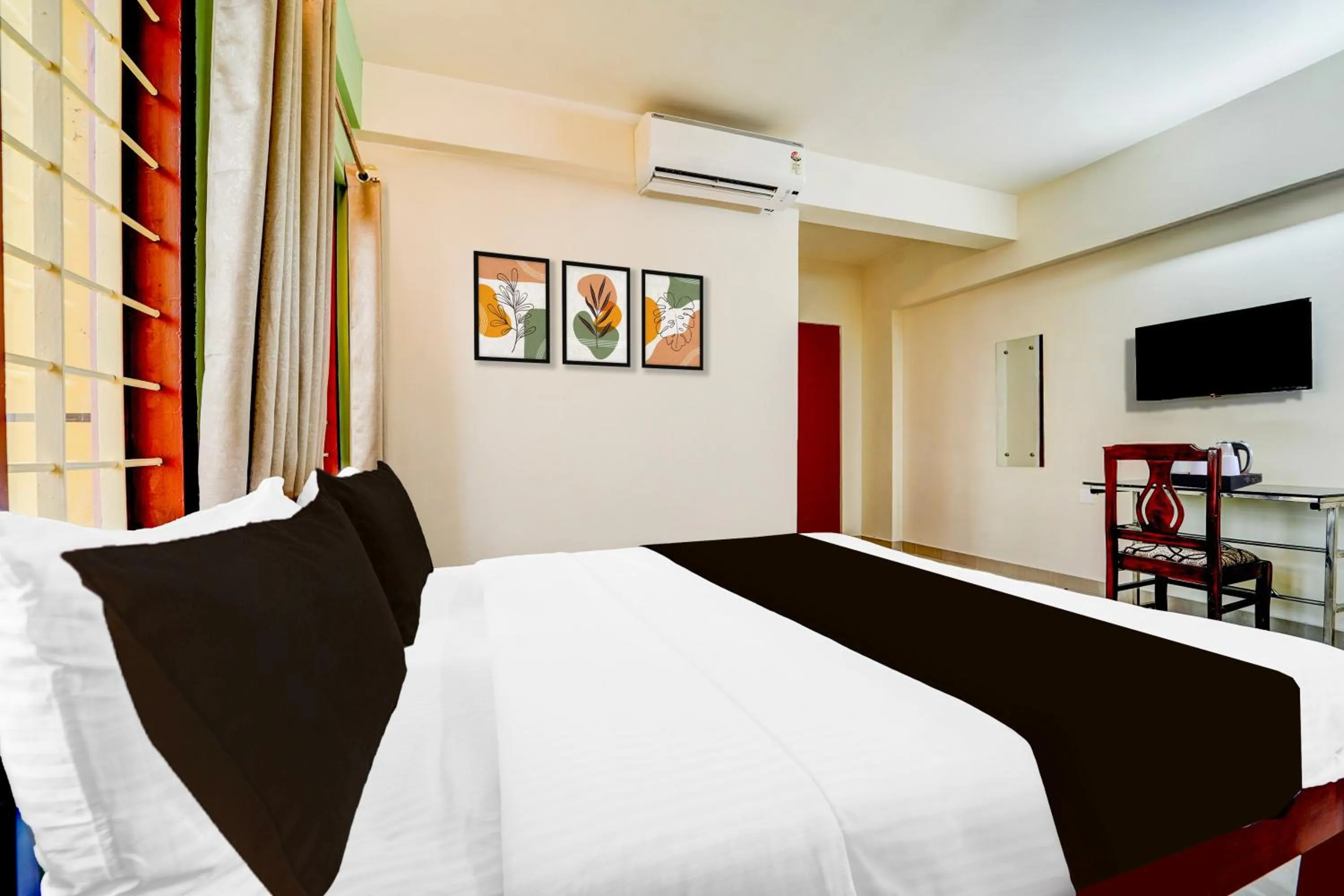 Bedroom, Bed in Super Collection O Kottayam Formerly Sap Inn