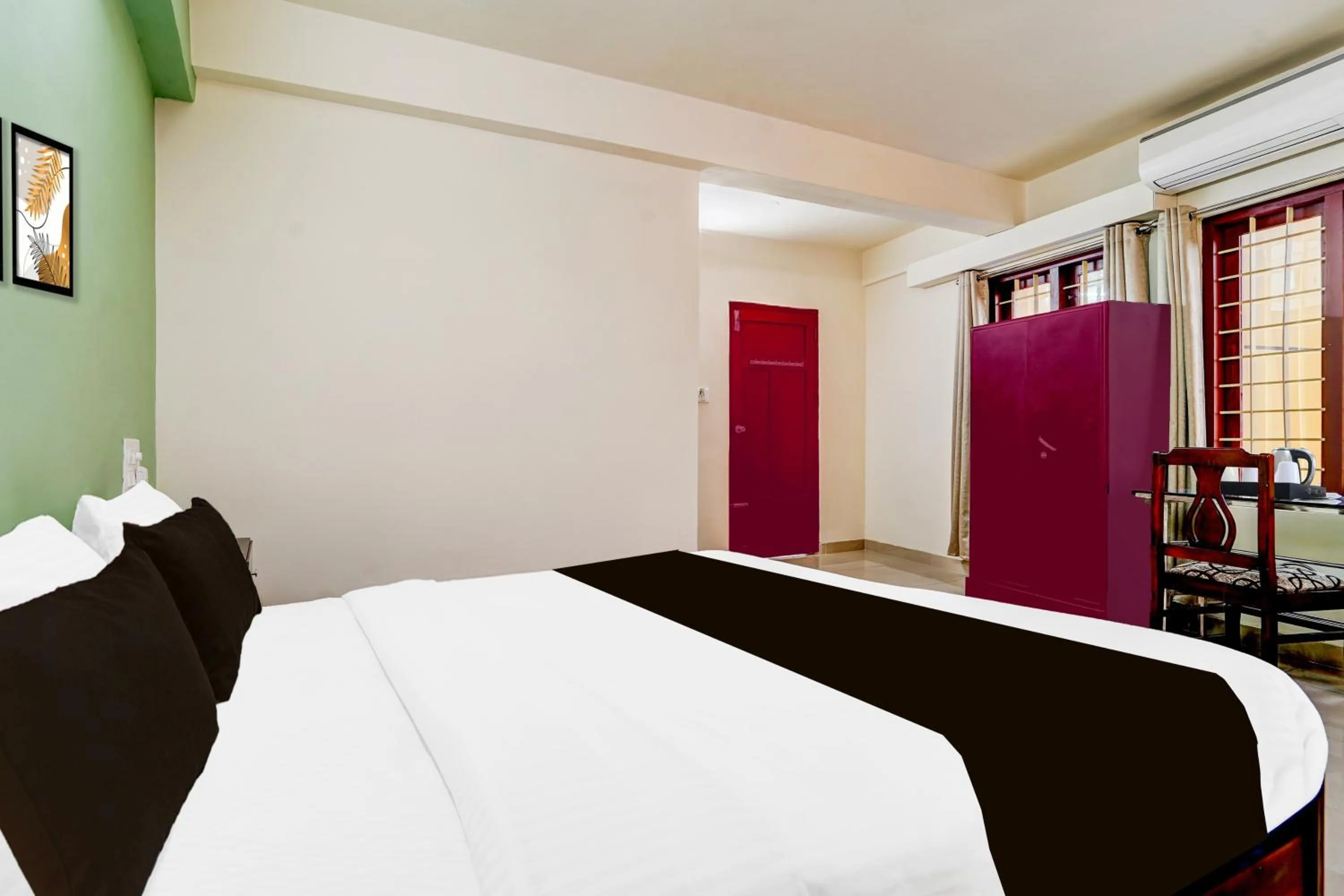 Bedroom, Bed in Super Collection O Kottayam Formerly Sap Inn
