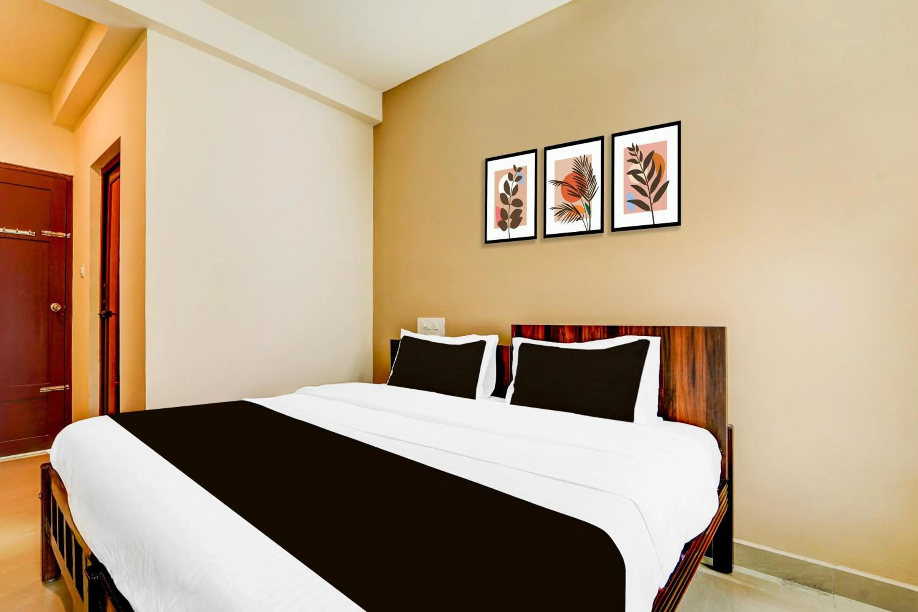 Bedroom, Bed in Super Collection O Kottayam Formerly Sap Inn