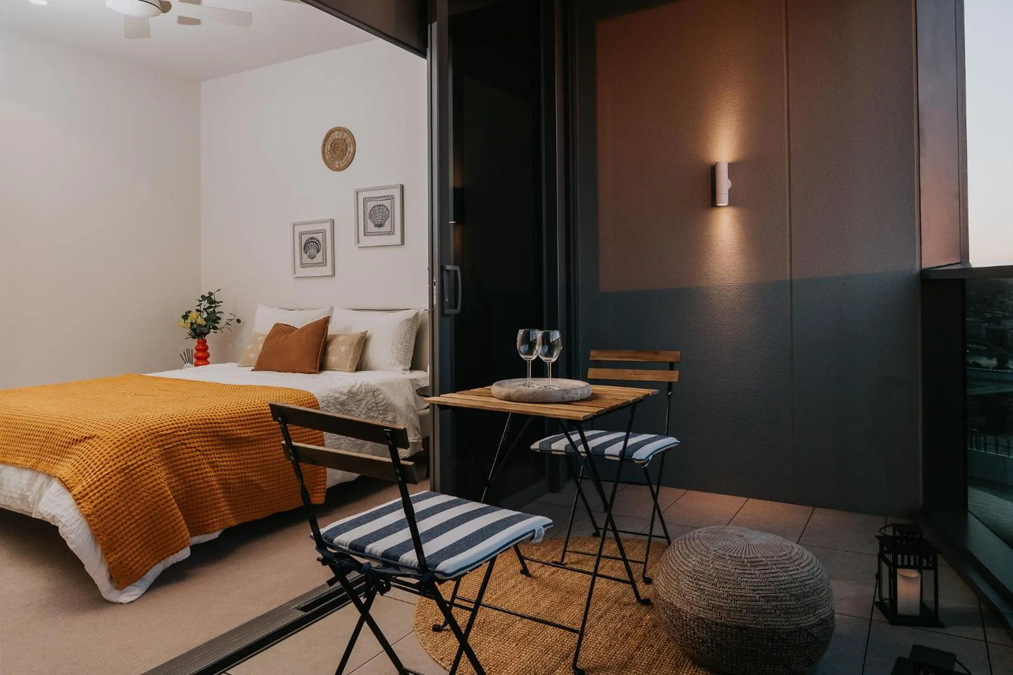 Bed in Nooon Stay QW - Apartments Managed by The NOOON STAY