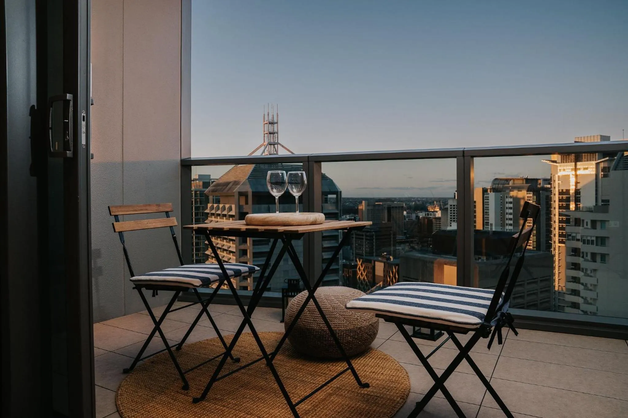 Nooon Stay QW - Apartments Managed by The NOOON STAY