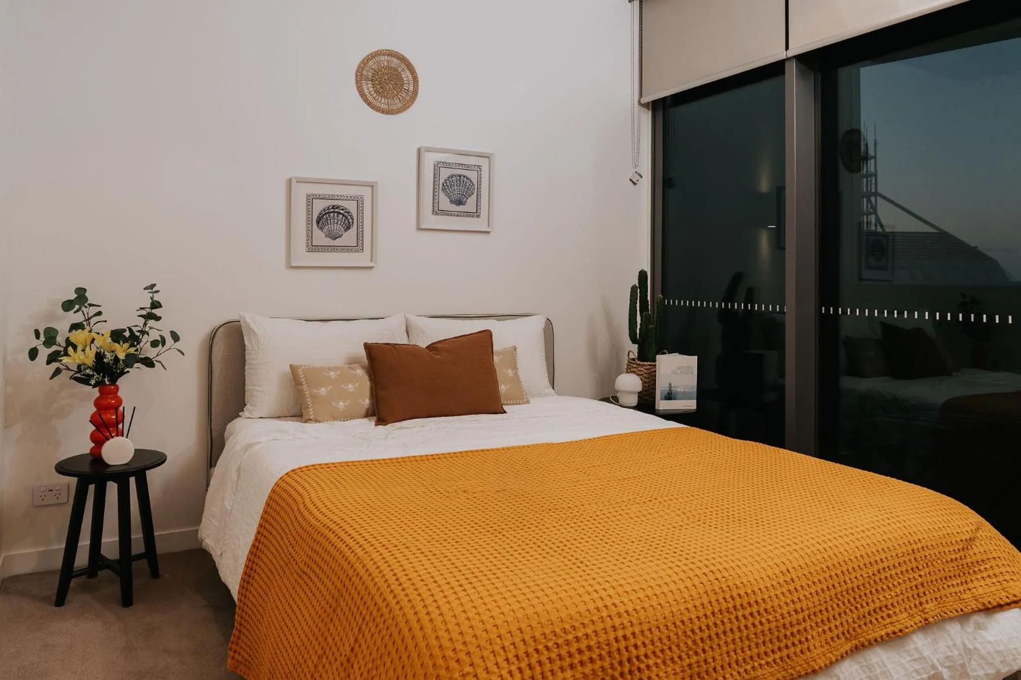 Bed in Nooon Stay QW - Apartments Managed by The NOOON STAY