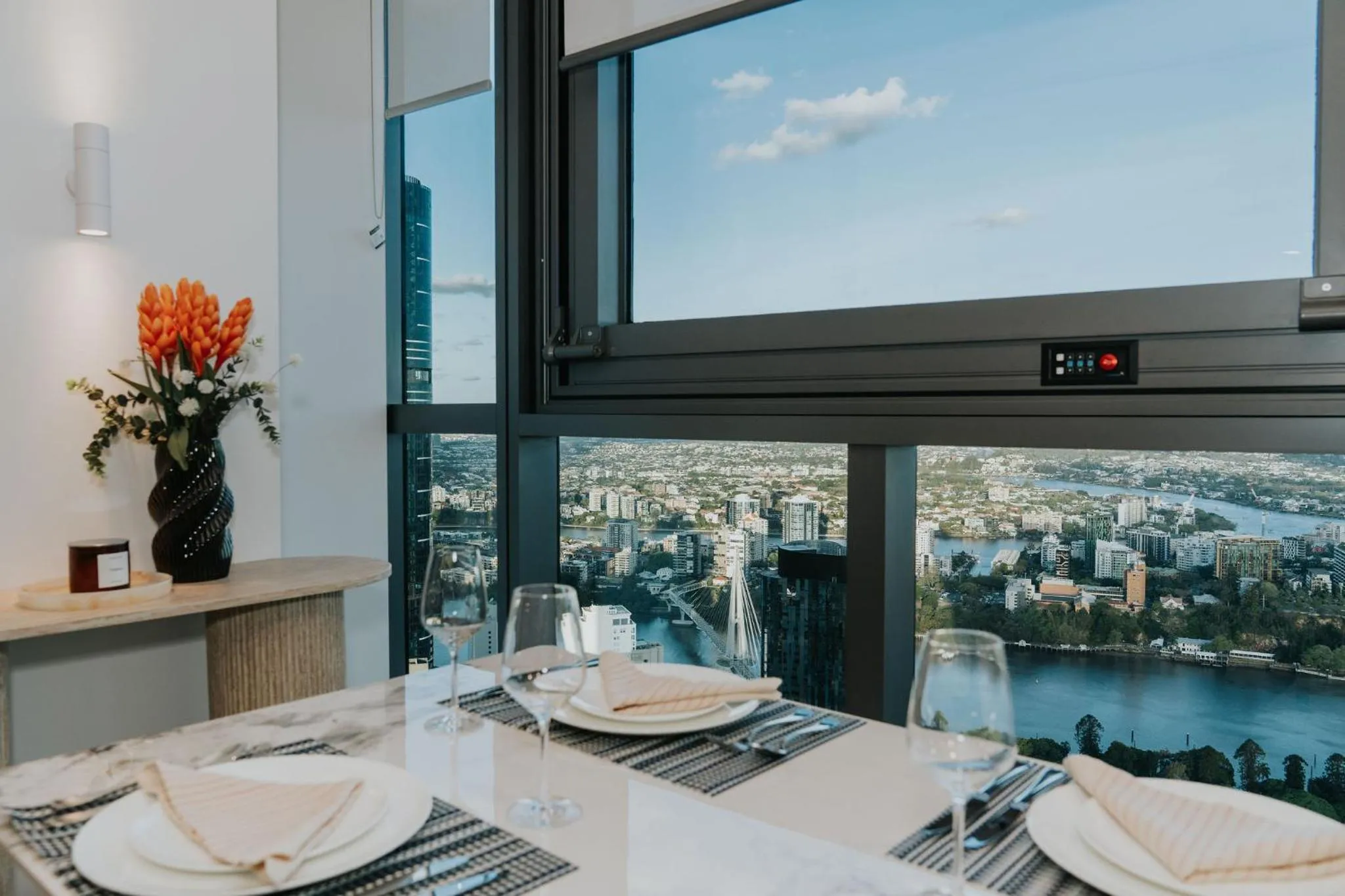 Nooon Stay QW - Apartments Managed by The NOOON STAY