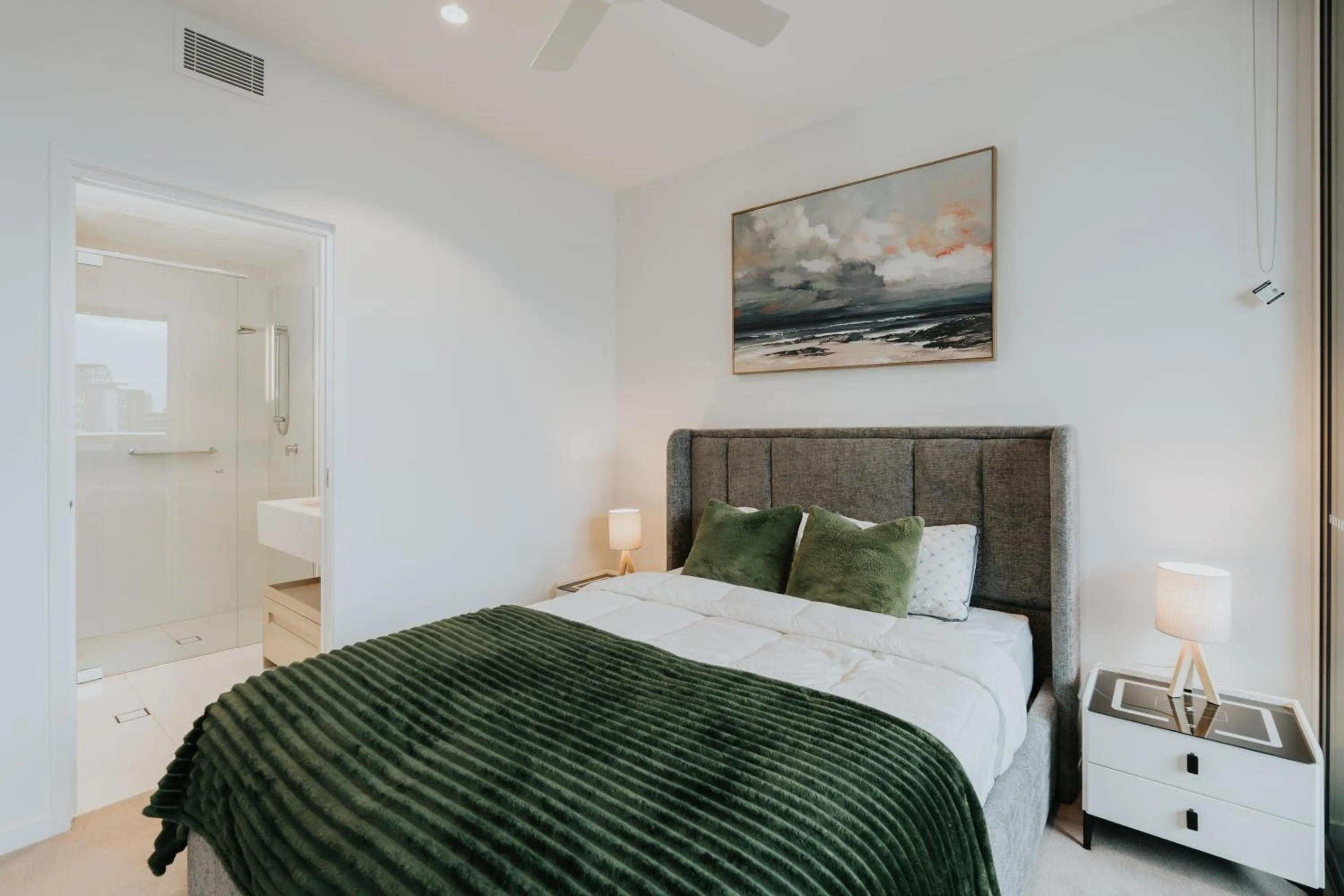 Bed in Nooon Stay QW - Apartments Managed by The NOOON STAY