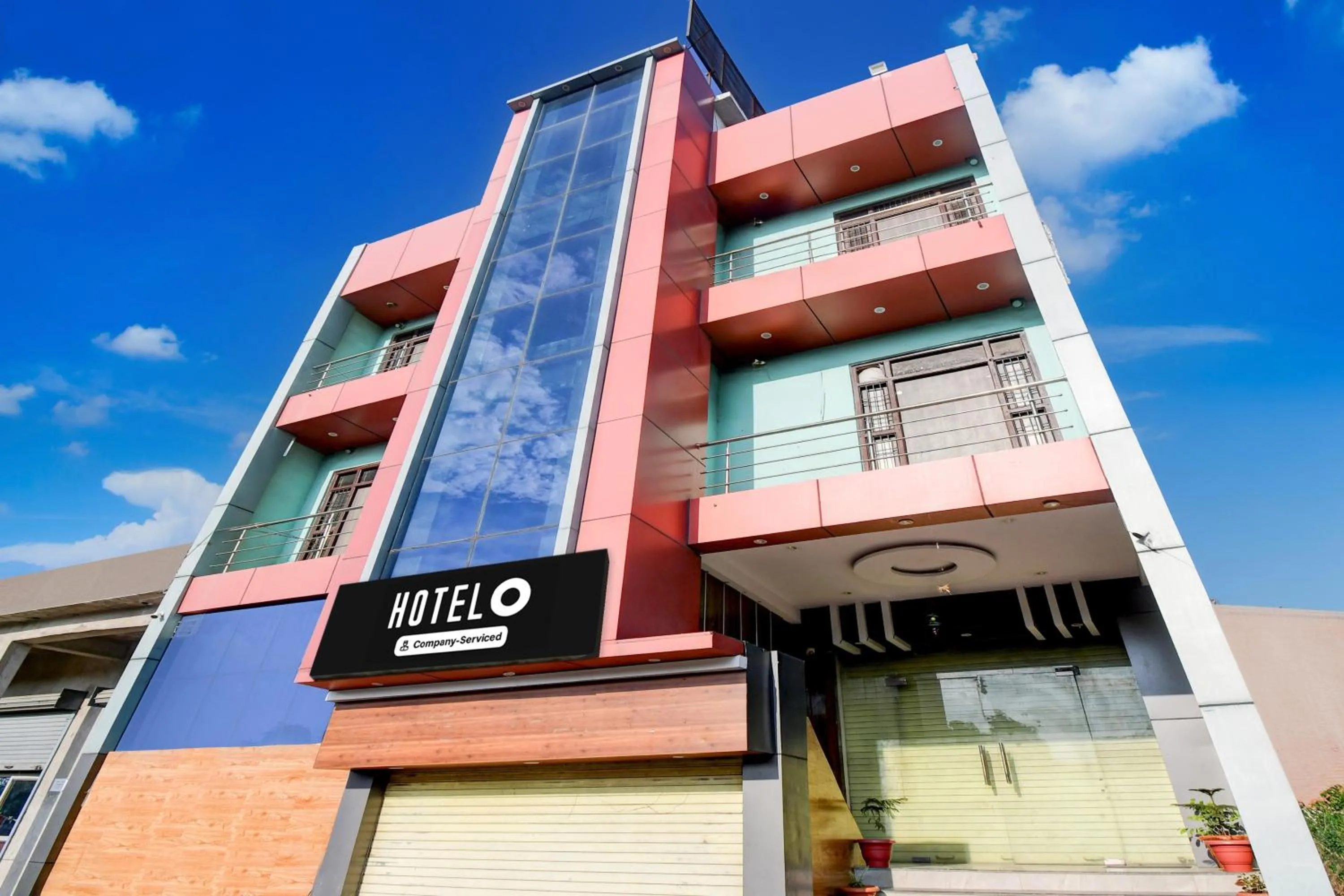 Facade/entrance in Super Hotel O Gorakhpur Industrial Area Formerly Shaurya Inn