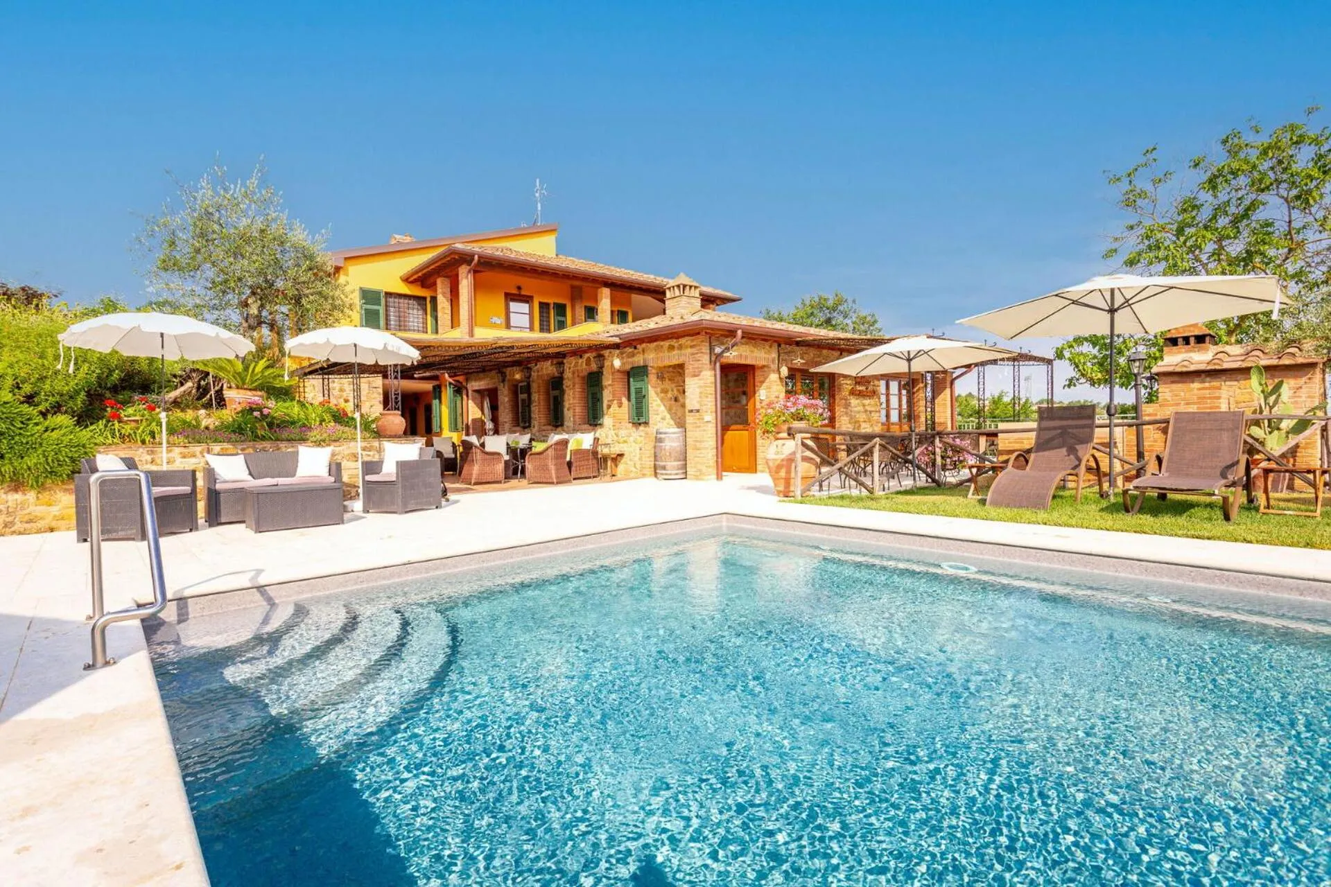 Villa Amadeo by PosarelliVillas