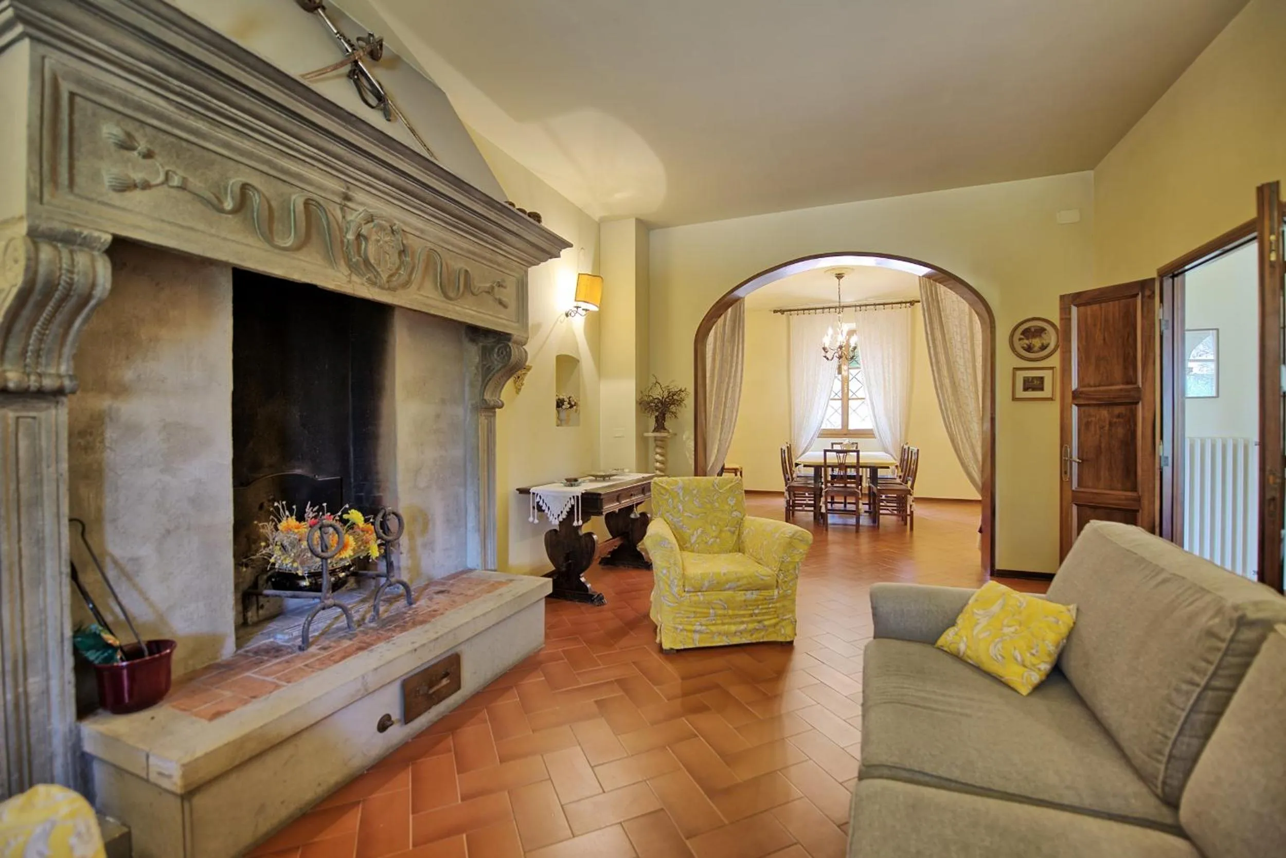 Villa Lo Scoiattolo by PosarelliVillas