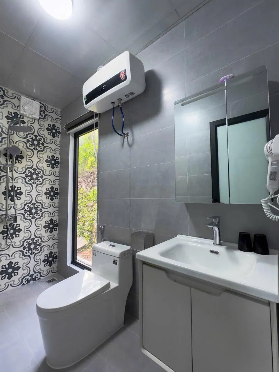 Shower in An Peaceful Homestay