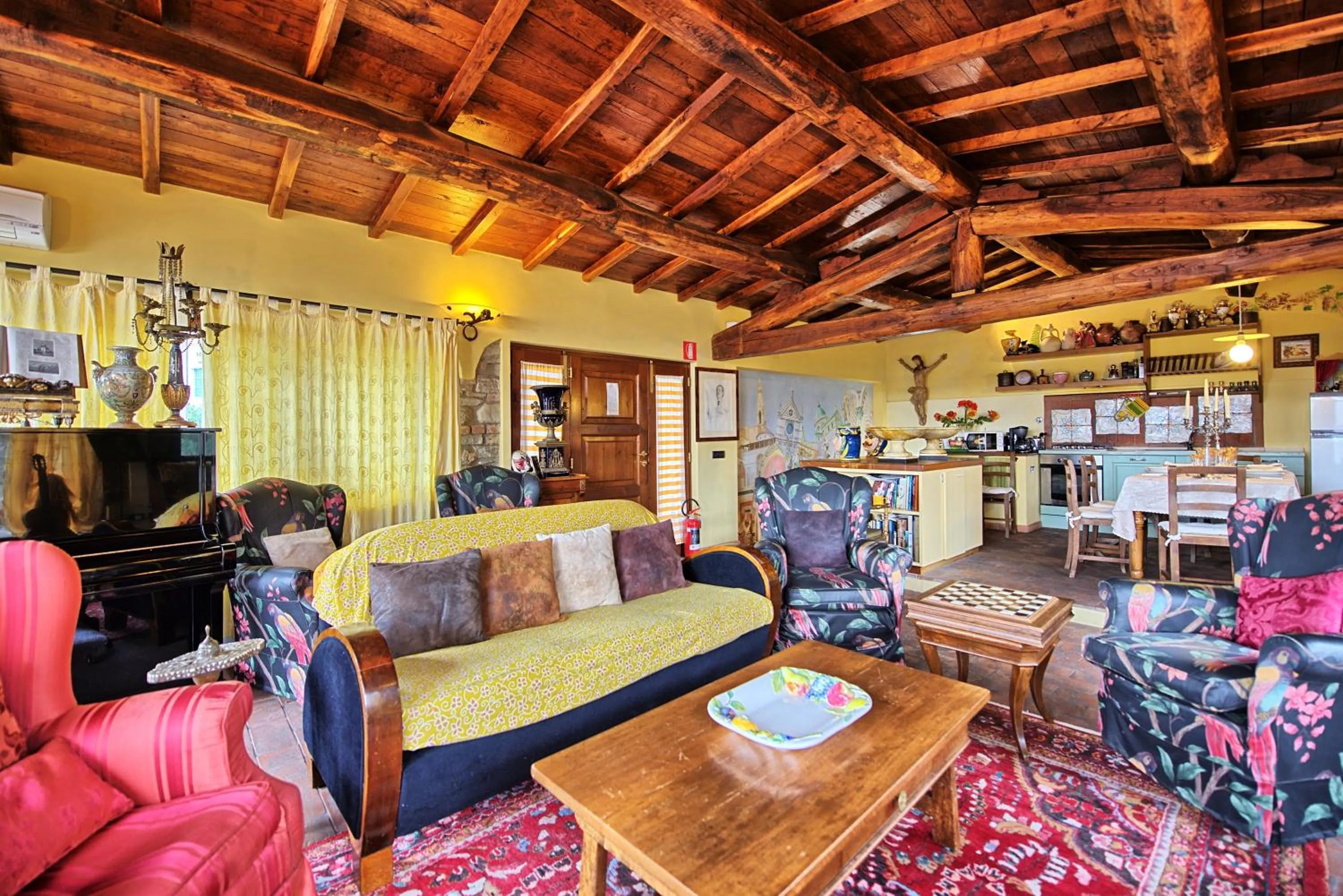 Living room in Casa Vania by PosarelliVillas