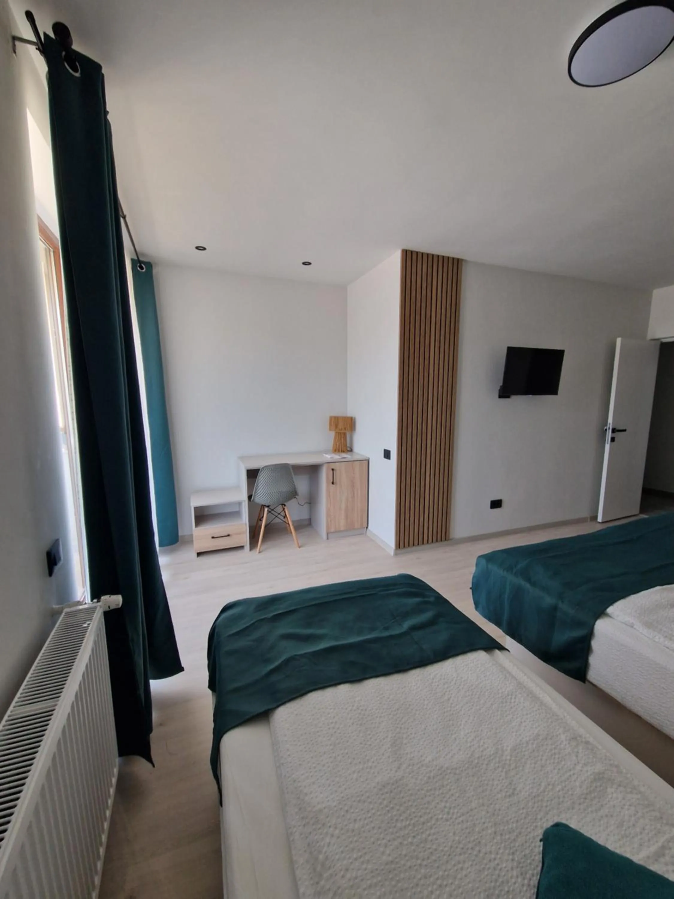 Bed in Sunny Family Vila Constanta