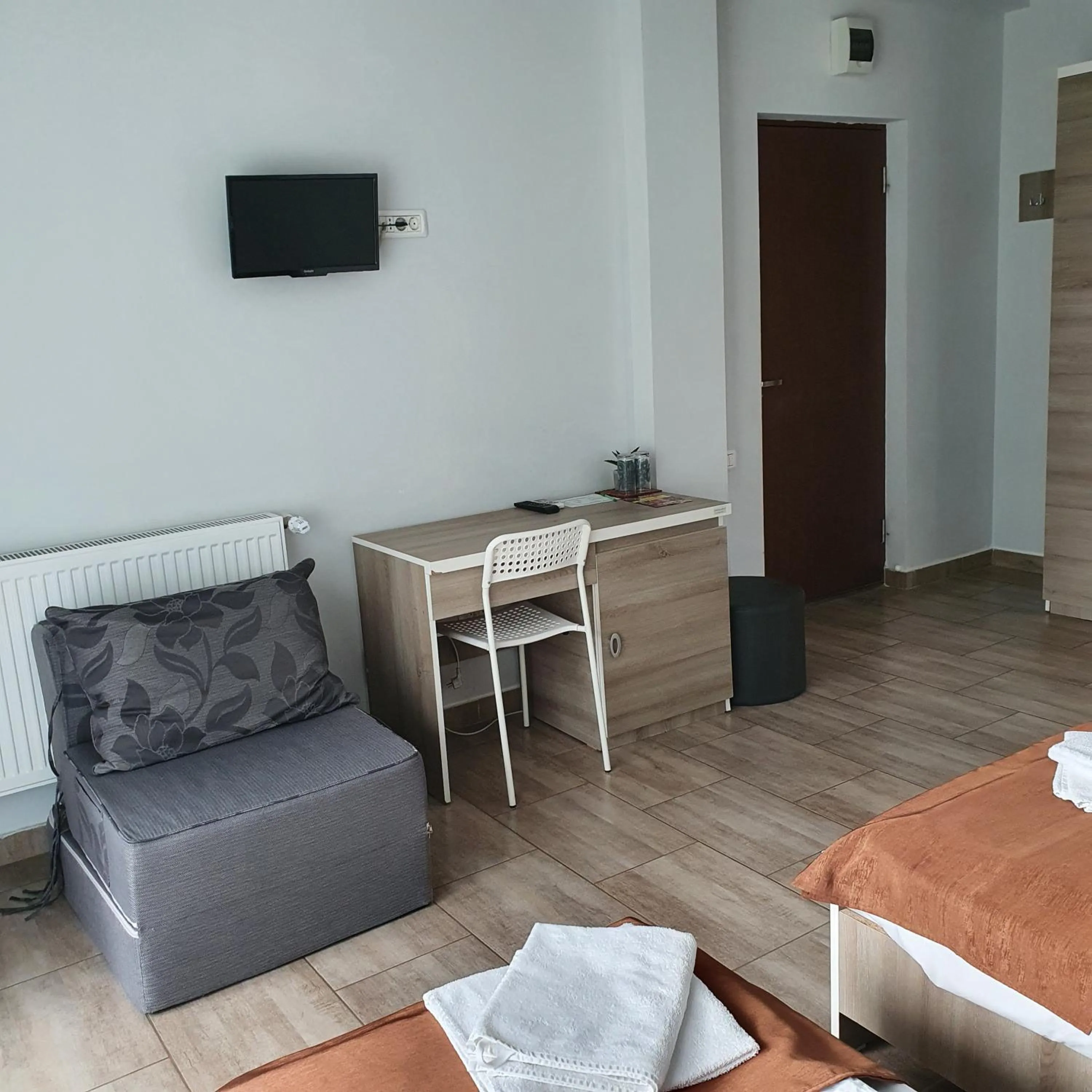 Bed in Sunny Family Vila Constanta