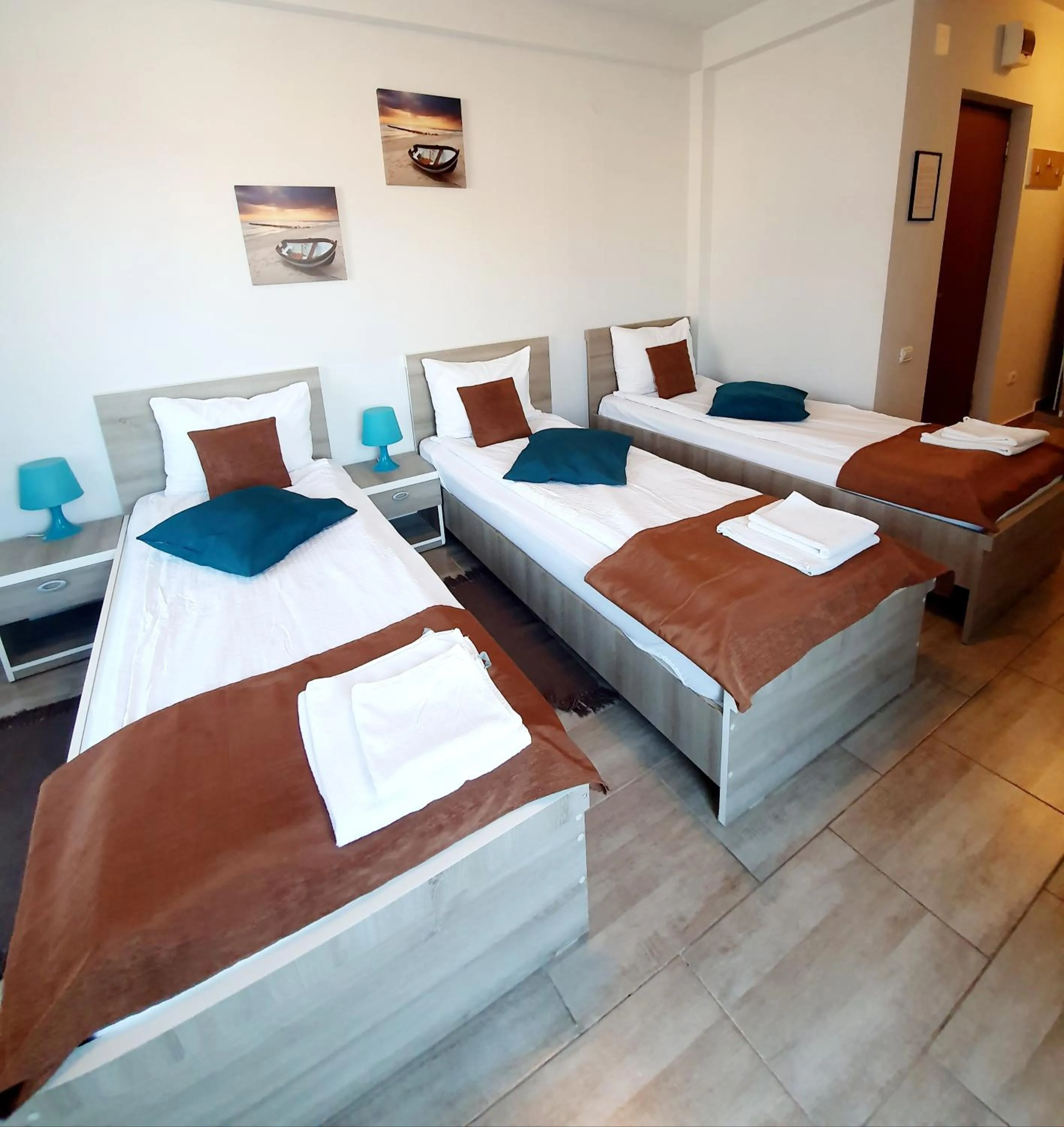 Bed in Sunny Family Vila Constanta