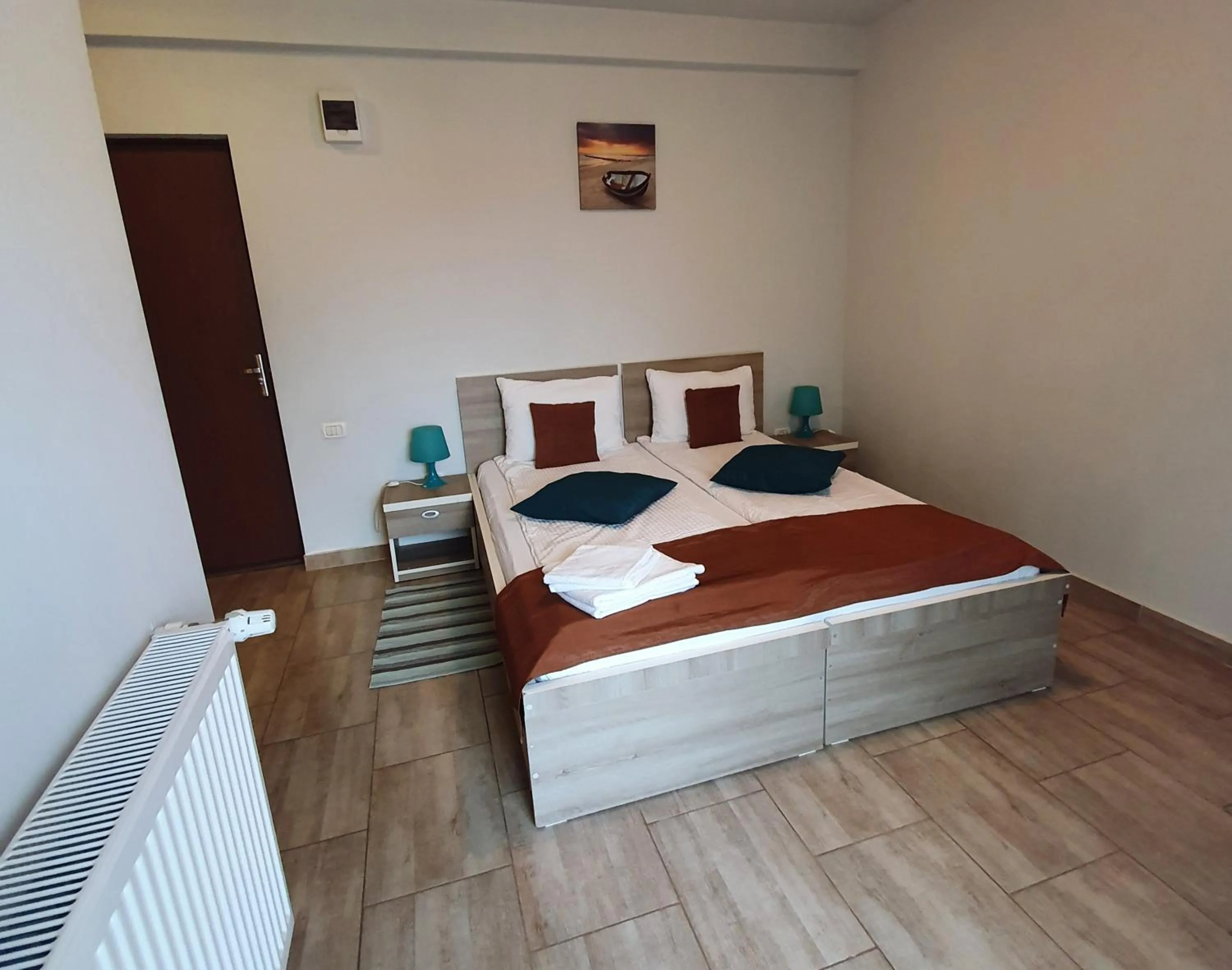 Bed in Sunny Family Vila Constanta