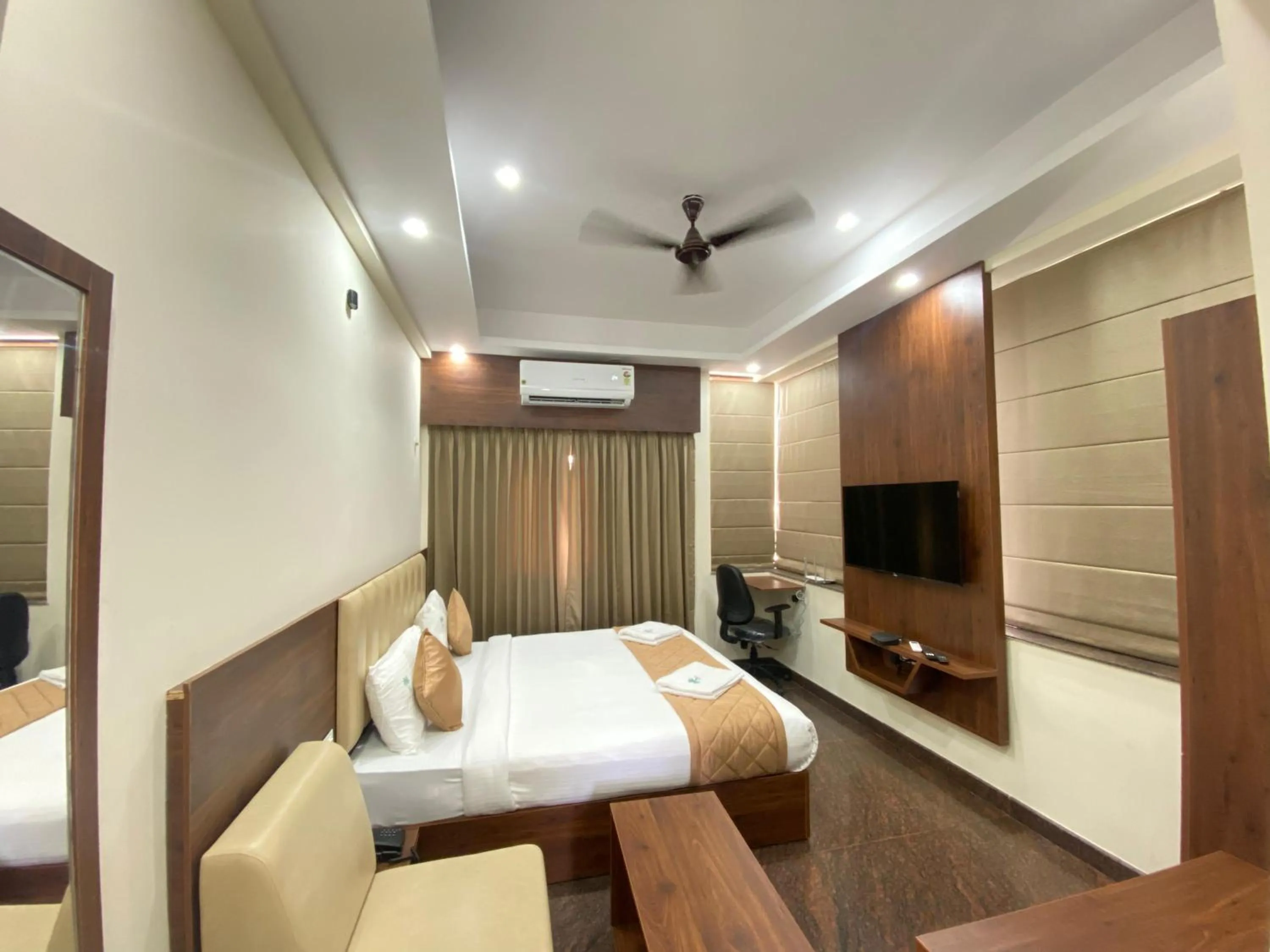 Bed in Hotel Sahara Tree