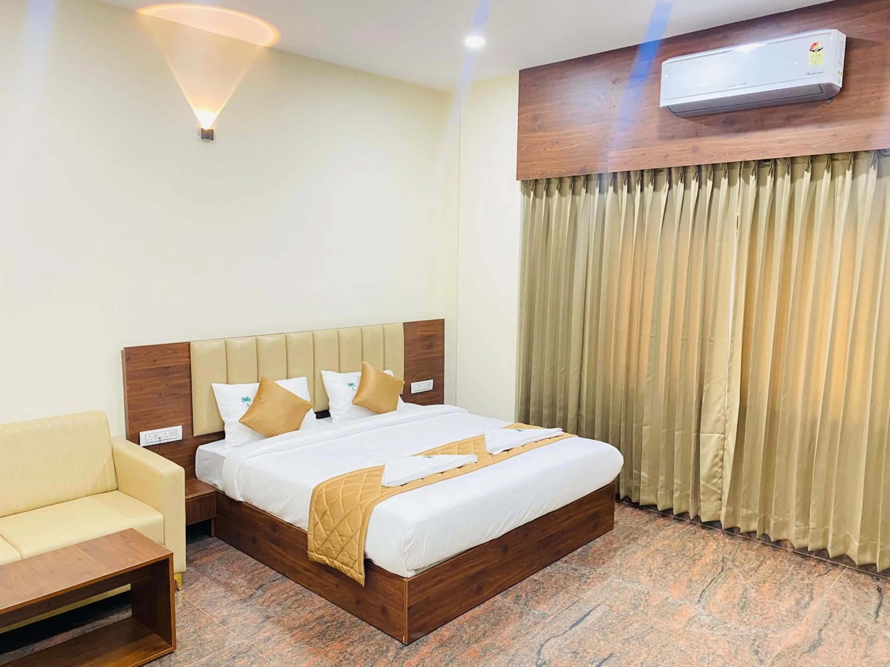 Bed in Hotel Sahara Tree