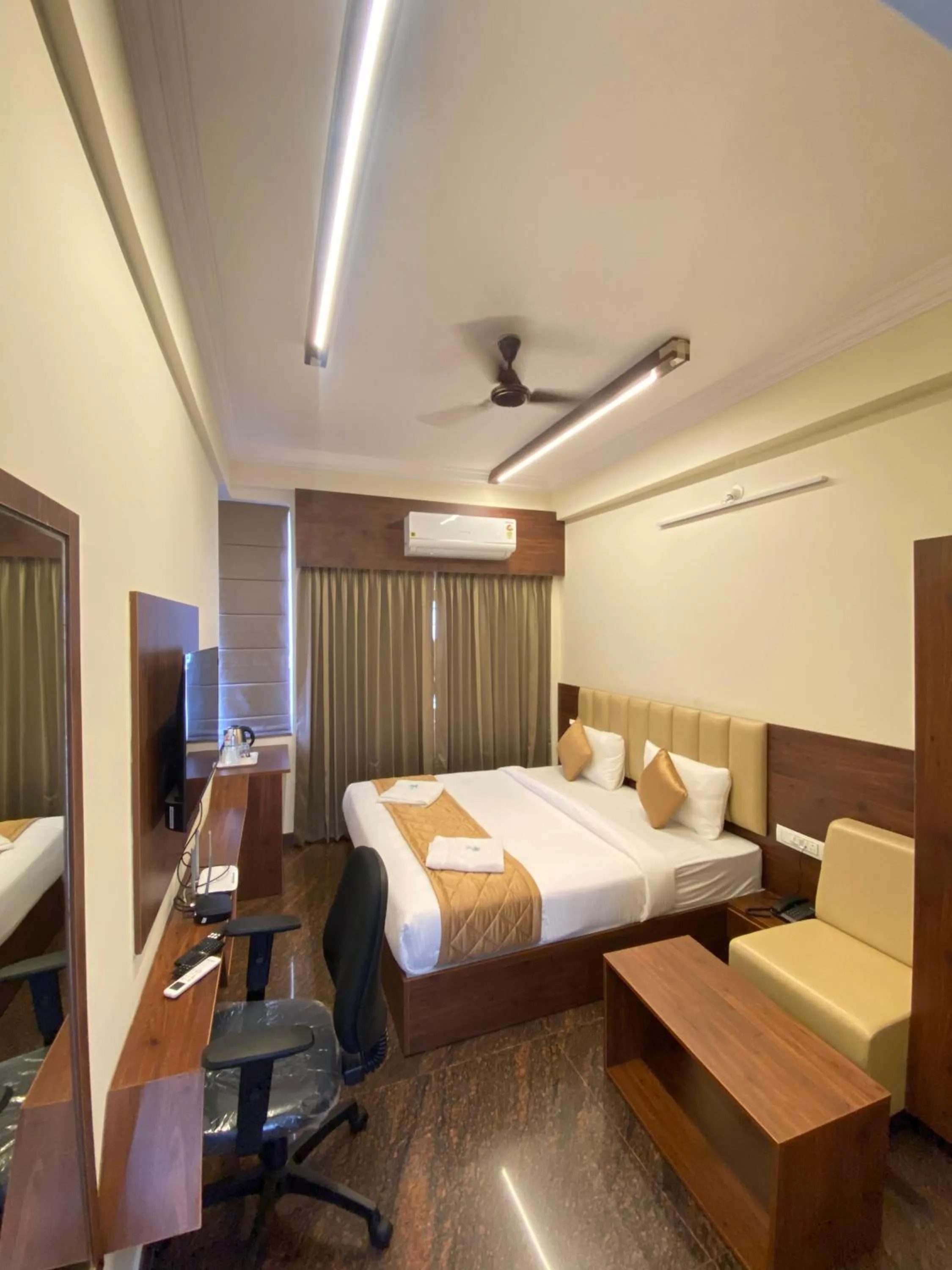 Bed in Hotel Sahara Tree