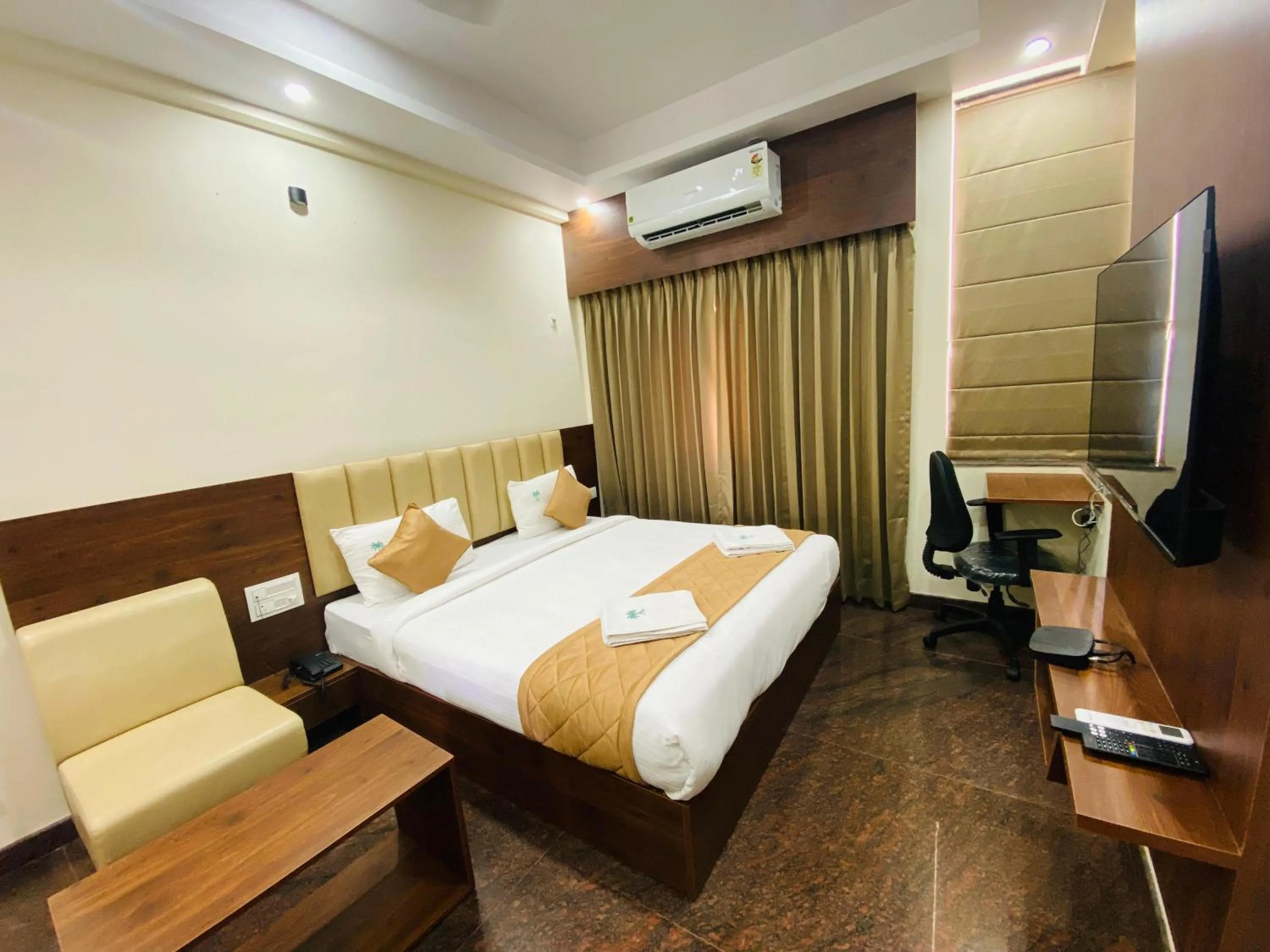 Bed in Hotel Sahara Tree