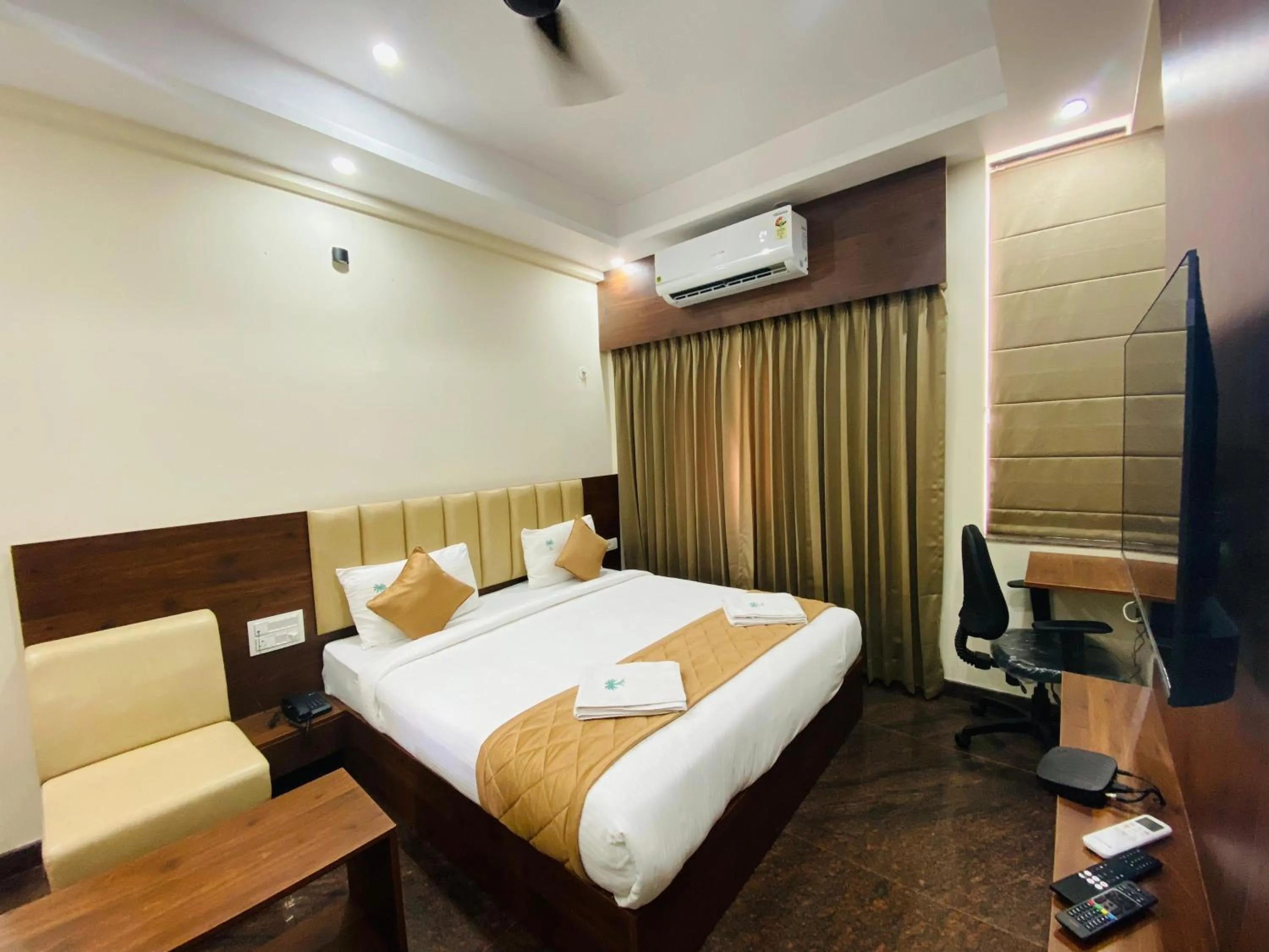 Bed in Hotel Sahara Tree