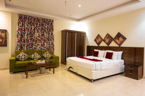 Golden New Hira Serviced Apartments