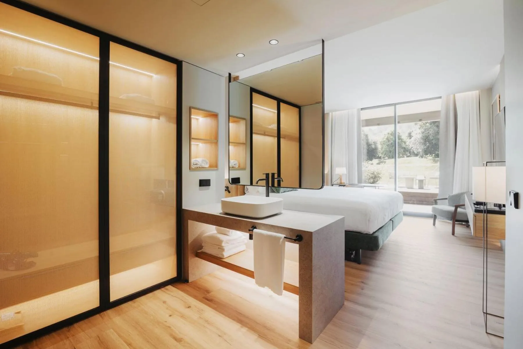 Bed in Hotel Món Sant Benet